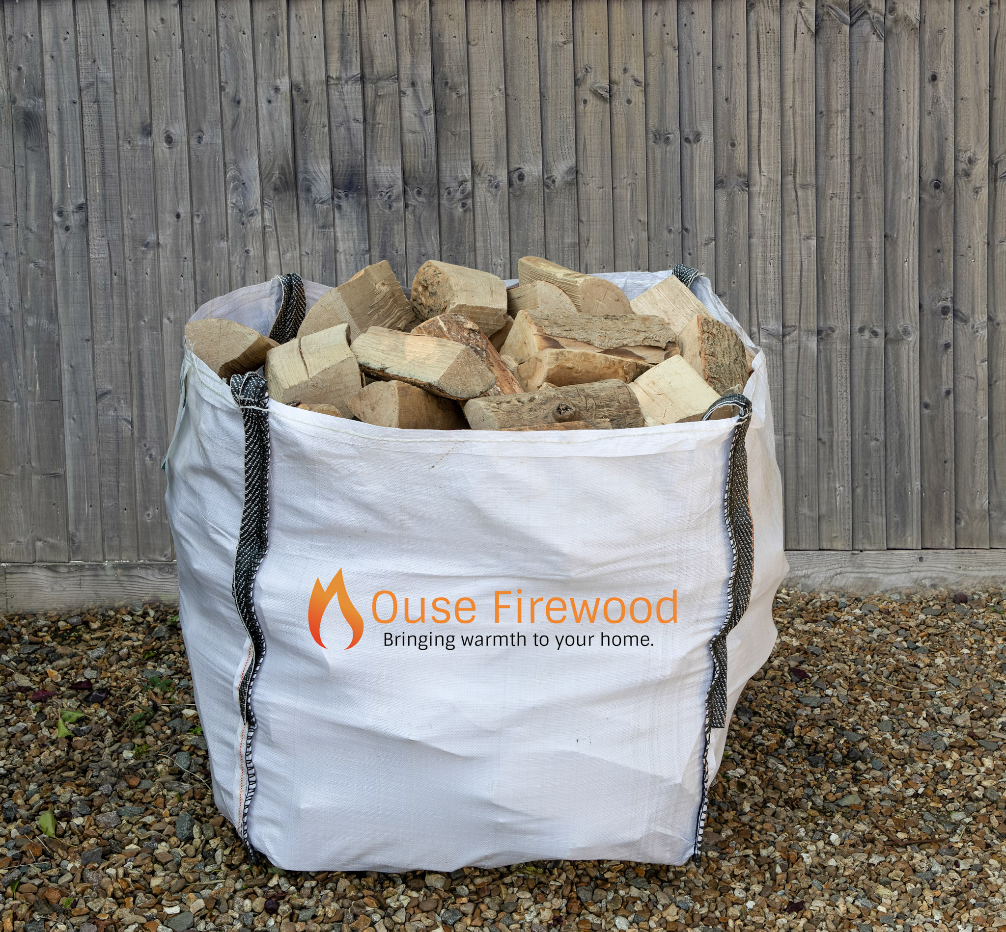 Premium Kiln-Dried Hardwood Logs Bulk Bag