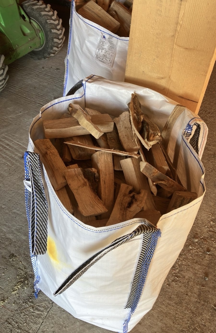 Kiln-Dried Hardwood Logs Economy Barrow Bag - Ready To Burn