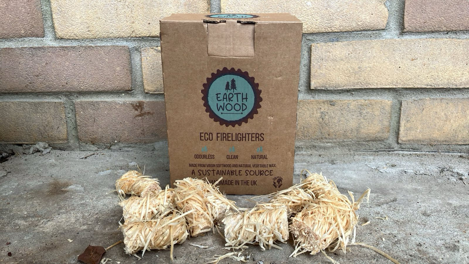 Fire Pit Bundle with Kiln-Dried Logs (Large Fire Pit)