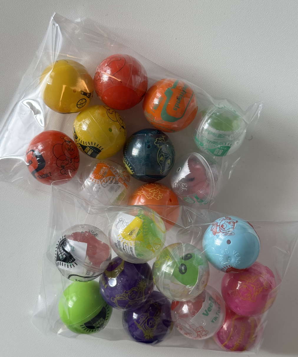 20 VeeFriends Minis