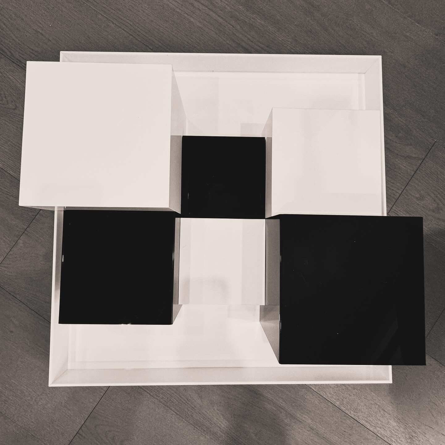 White Serving Tray(KING Size 24*24 Inch)