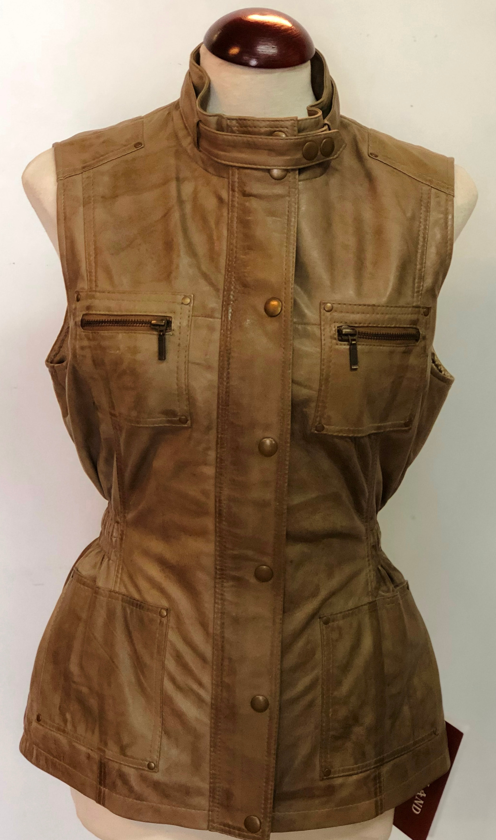 FAURE - CHALECO NAPA COLOR CAMEL