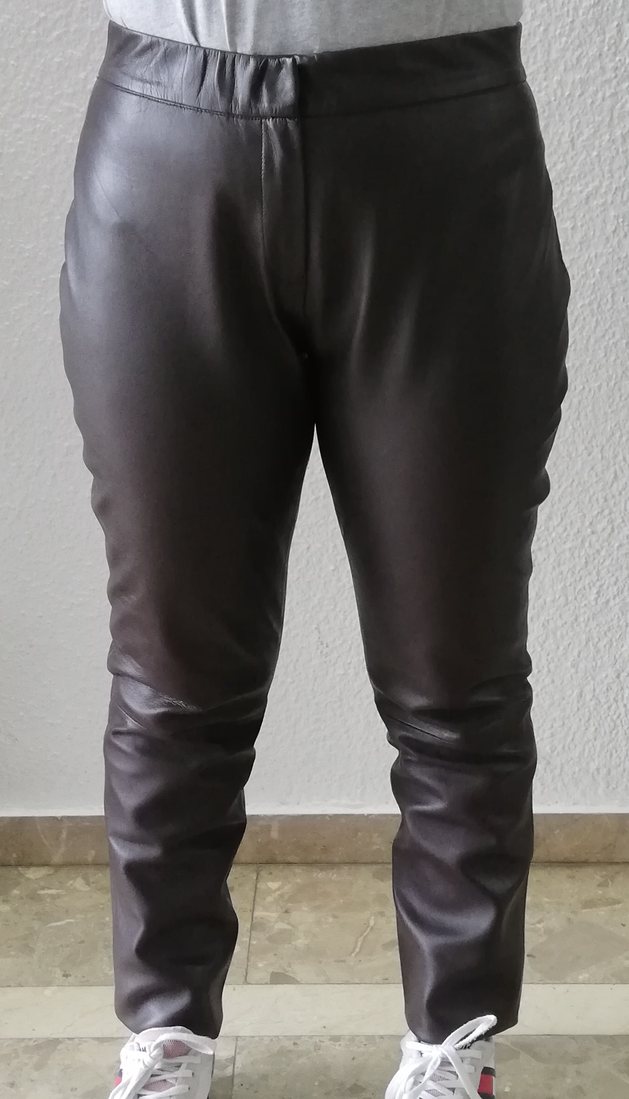 2058 - PANTALON NAPA NEGRO CINTURA ELASTICA