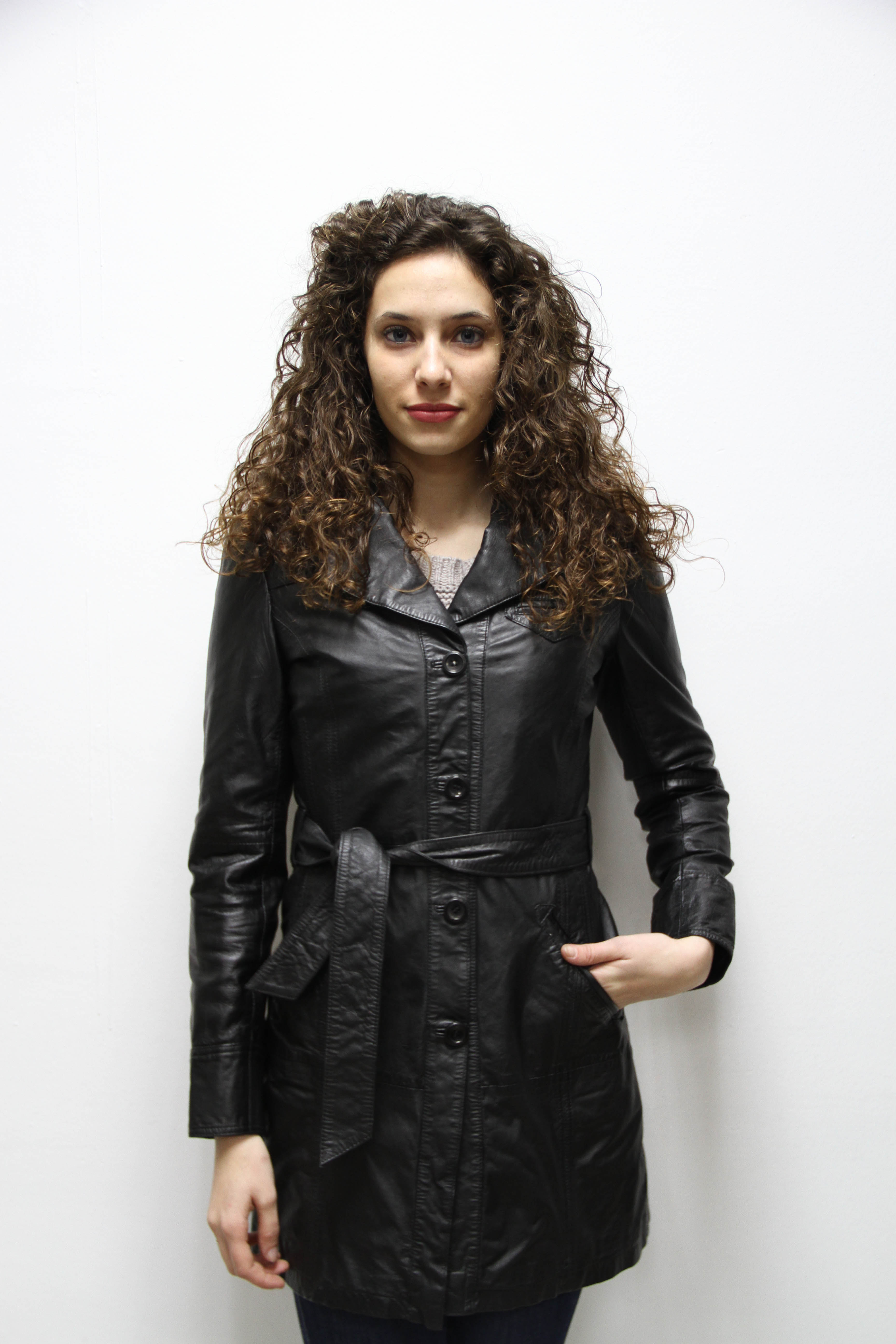 OBI - ABRIGO NAPA COLOR NEGRO CON CINTURON