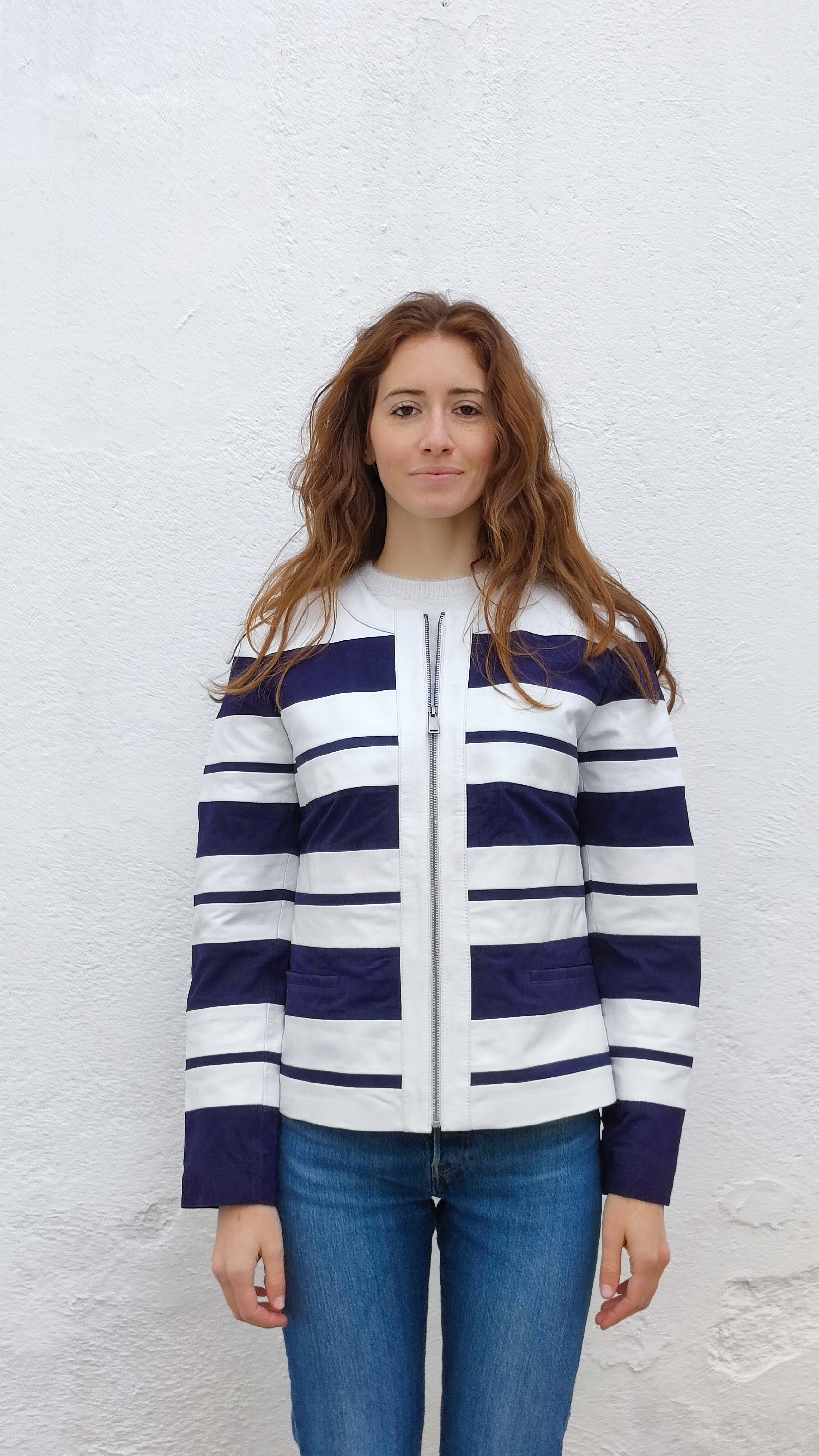 2056-CHAQUETA NAPA COLOR BLANCO Y AZUL MARINO