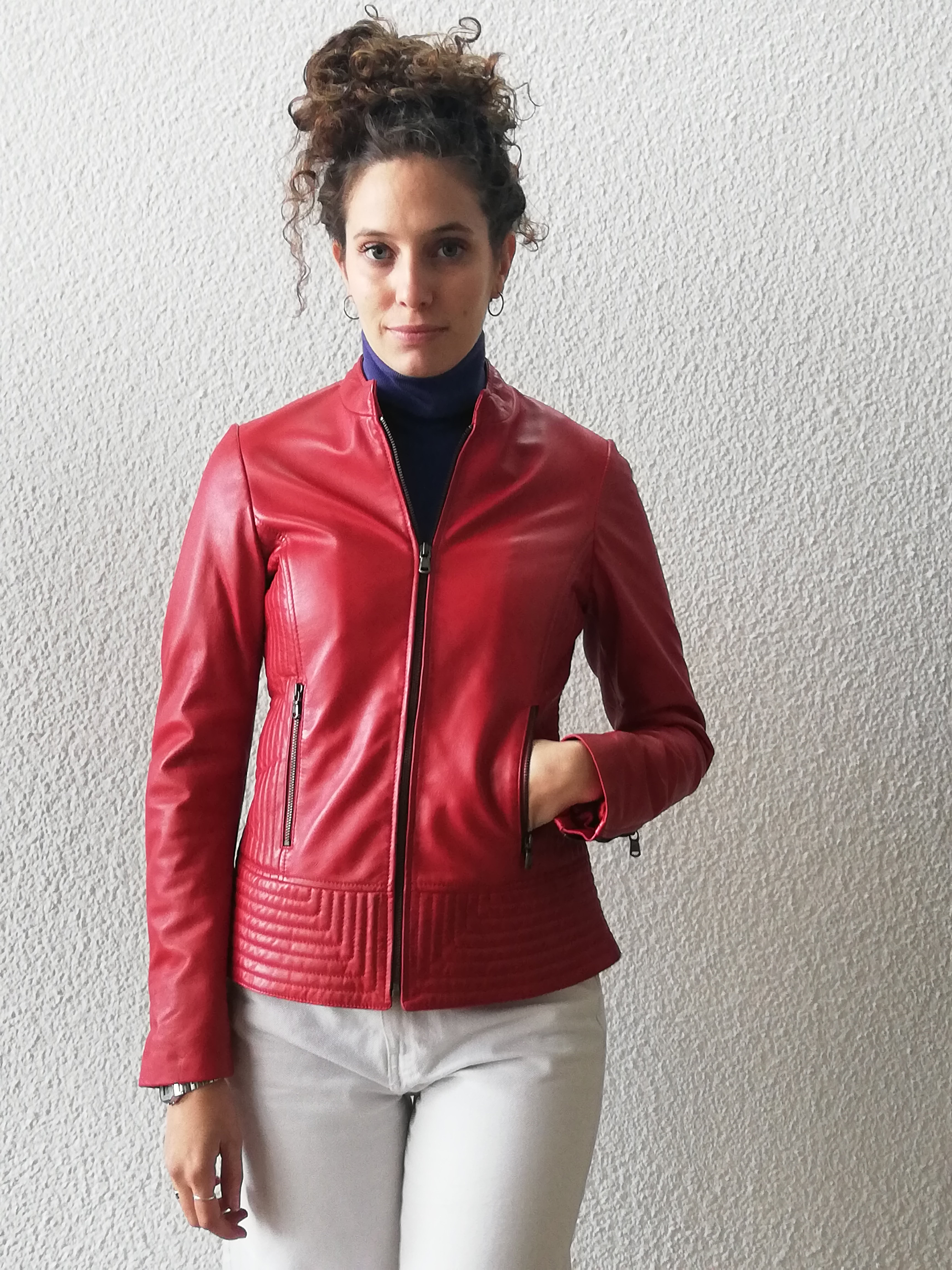 1930 - CAZADORA ROJA SIN CUELLO