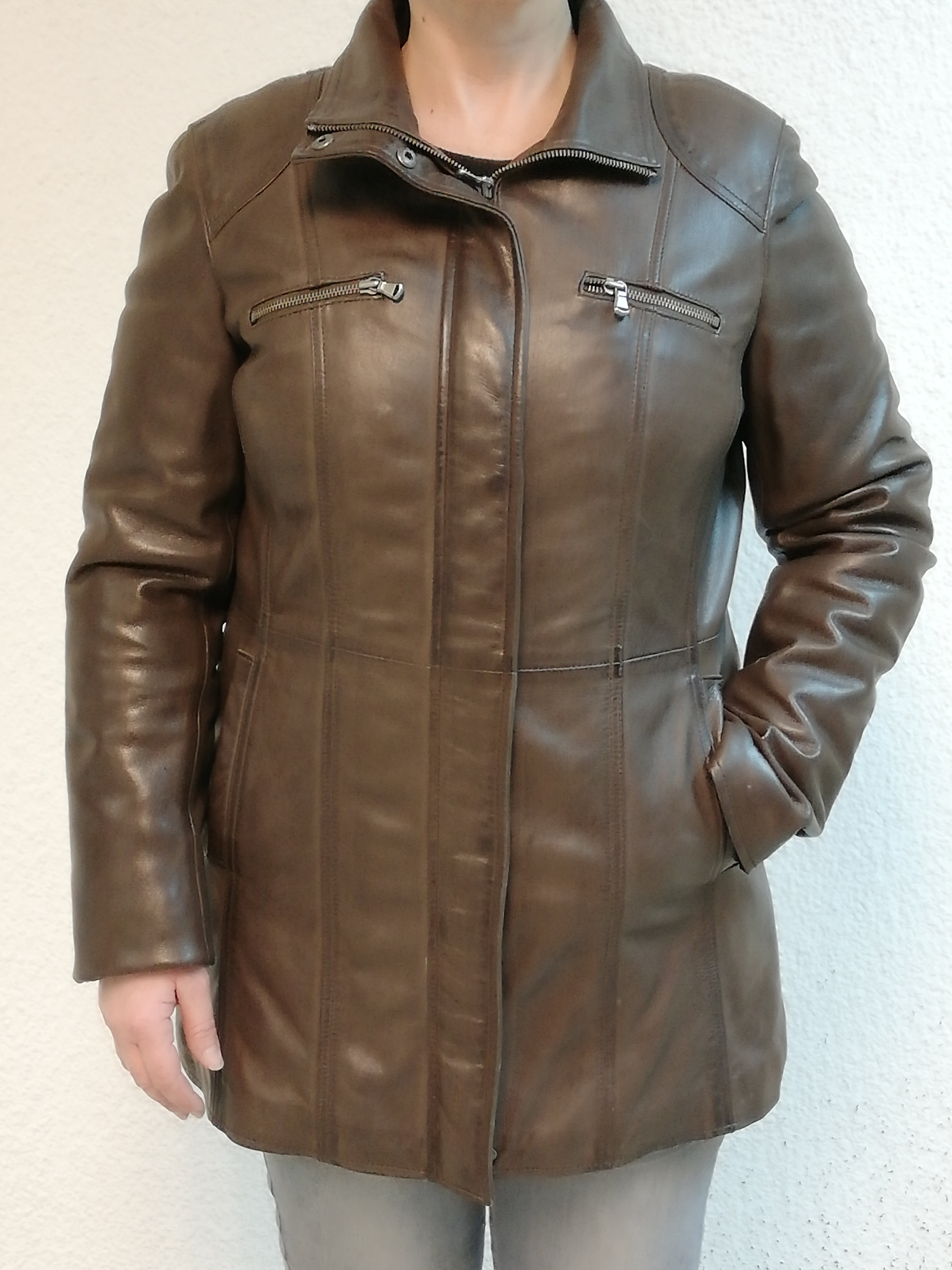 1945 - ABRIGO DE MUJER PIEL NAPA COLOR MARRON