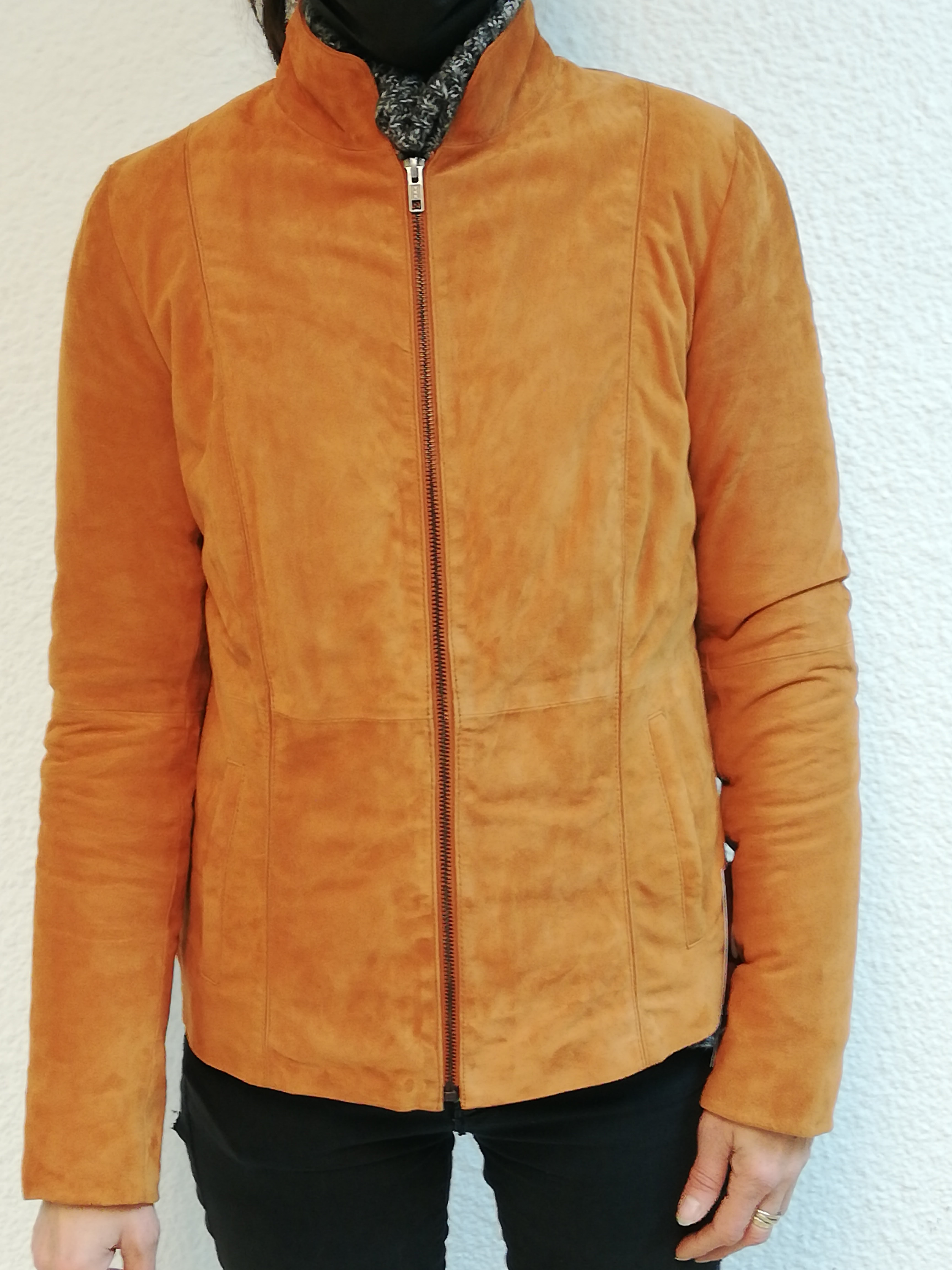 CHAQUETA ANTE COLOR MARRON MEDIO