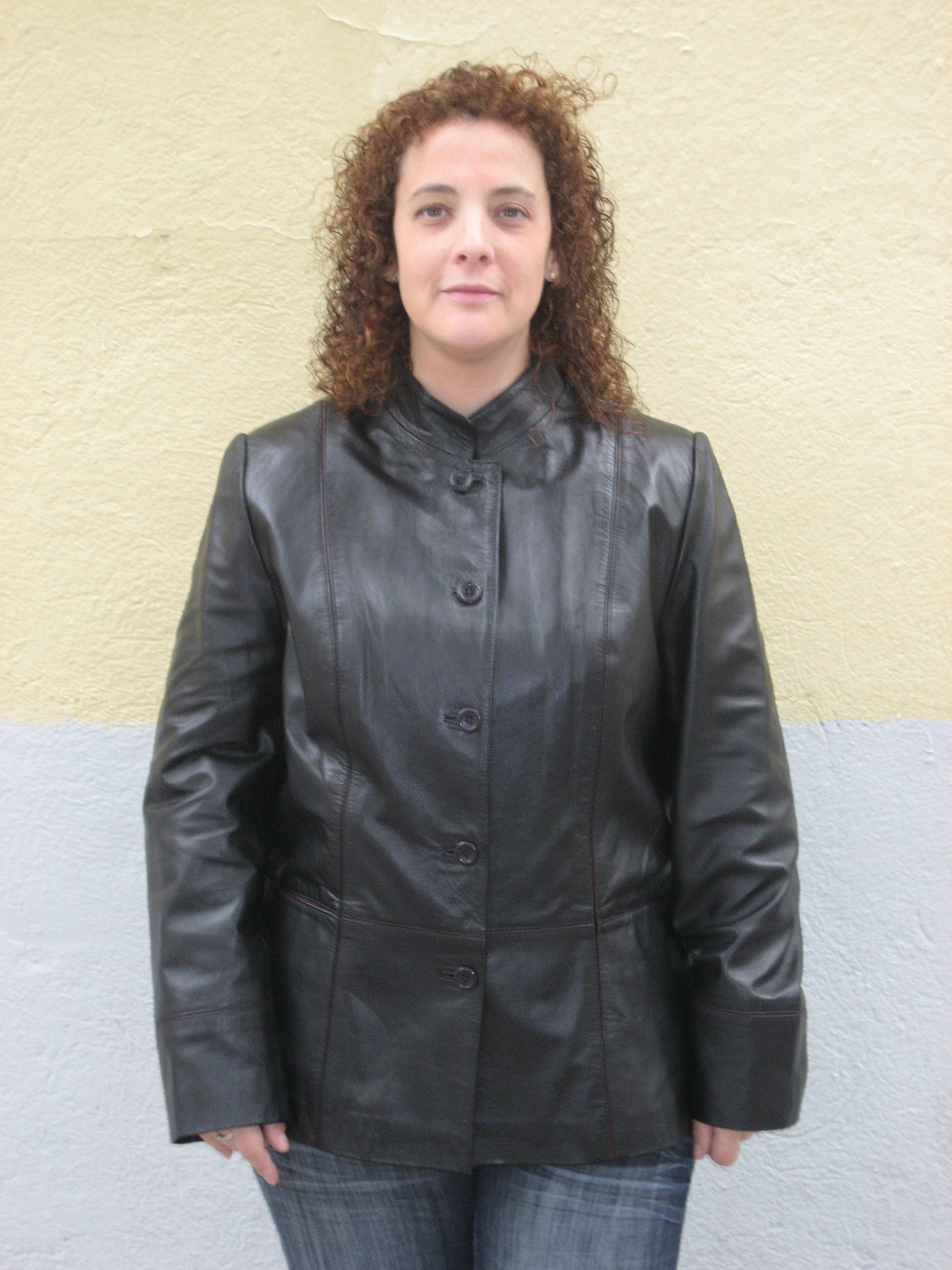 NUPTSE - CHAQUETA MUJER NAPA NEGRA CON BURDEOS