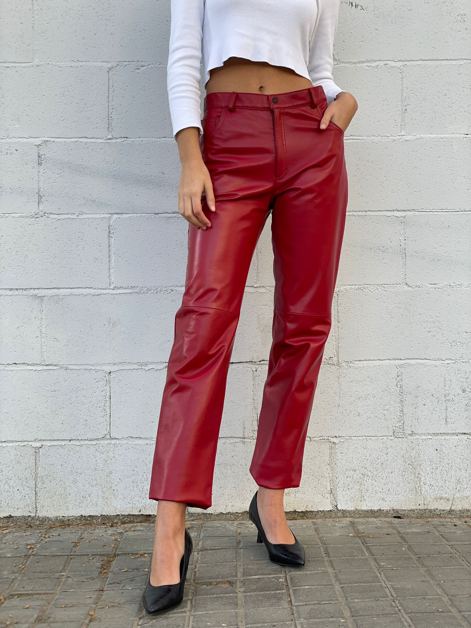 PANTALON DE PIEL DISEÑO TEJANO ROJO