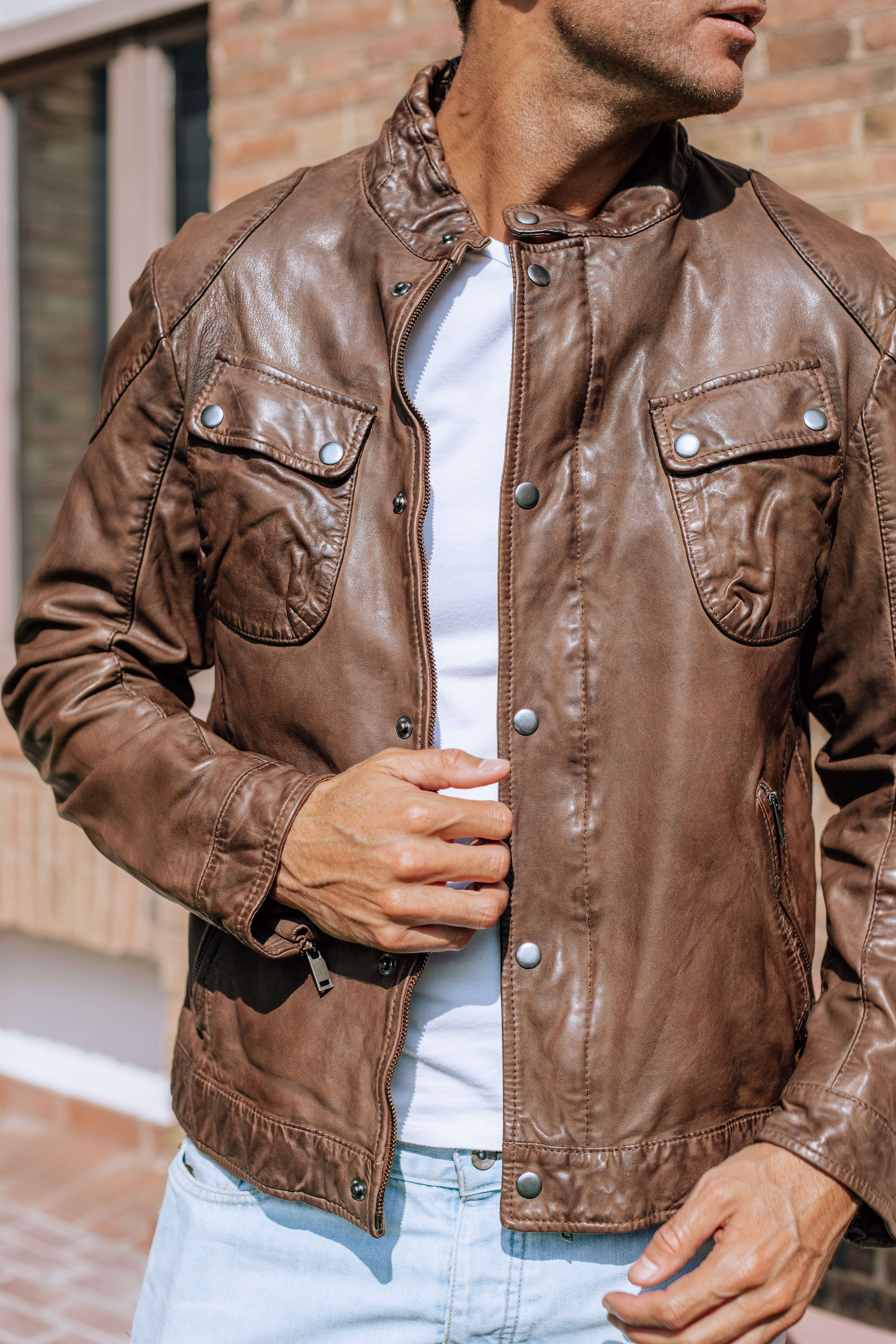 CAST CAZADORA DE CUERO HOMBRE MODERNOS BOLSILLOS EN PECHO