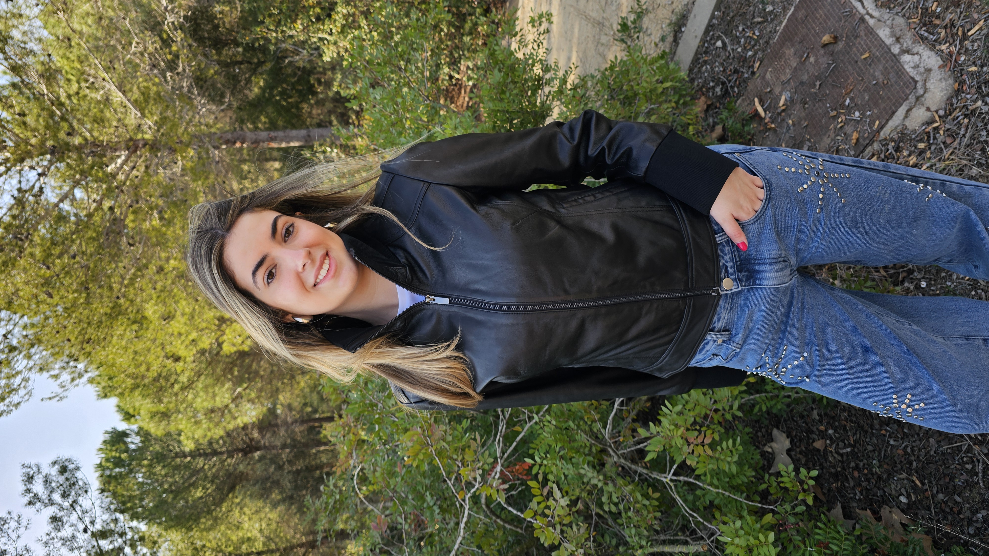 23308NN - Chaqueta de cuero negra con cuello y puños de punto