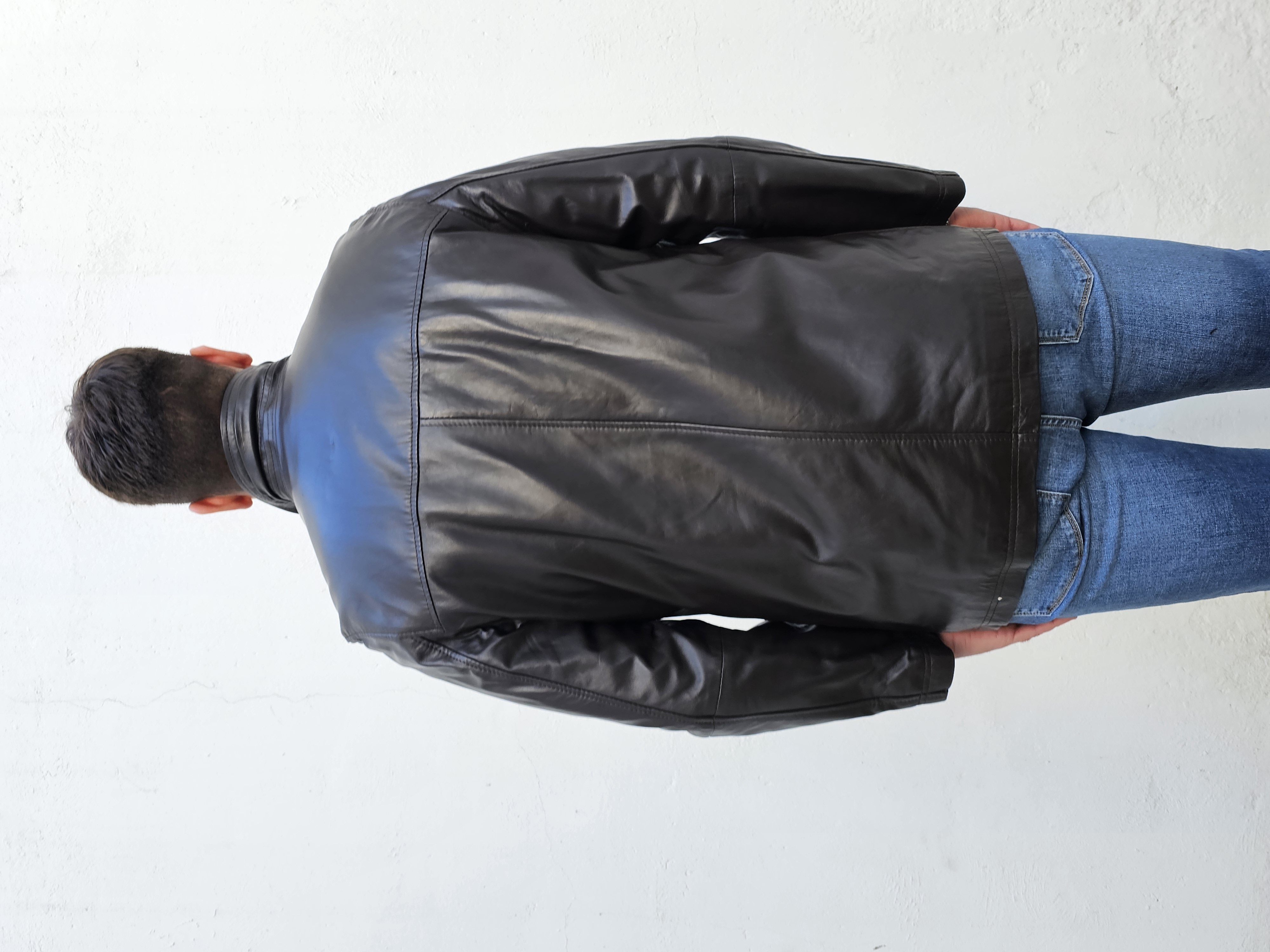 9850 -CAZADORA HOMBRE NAPA NEGRA-