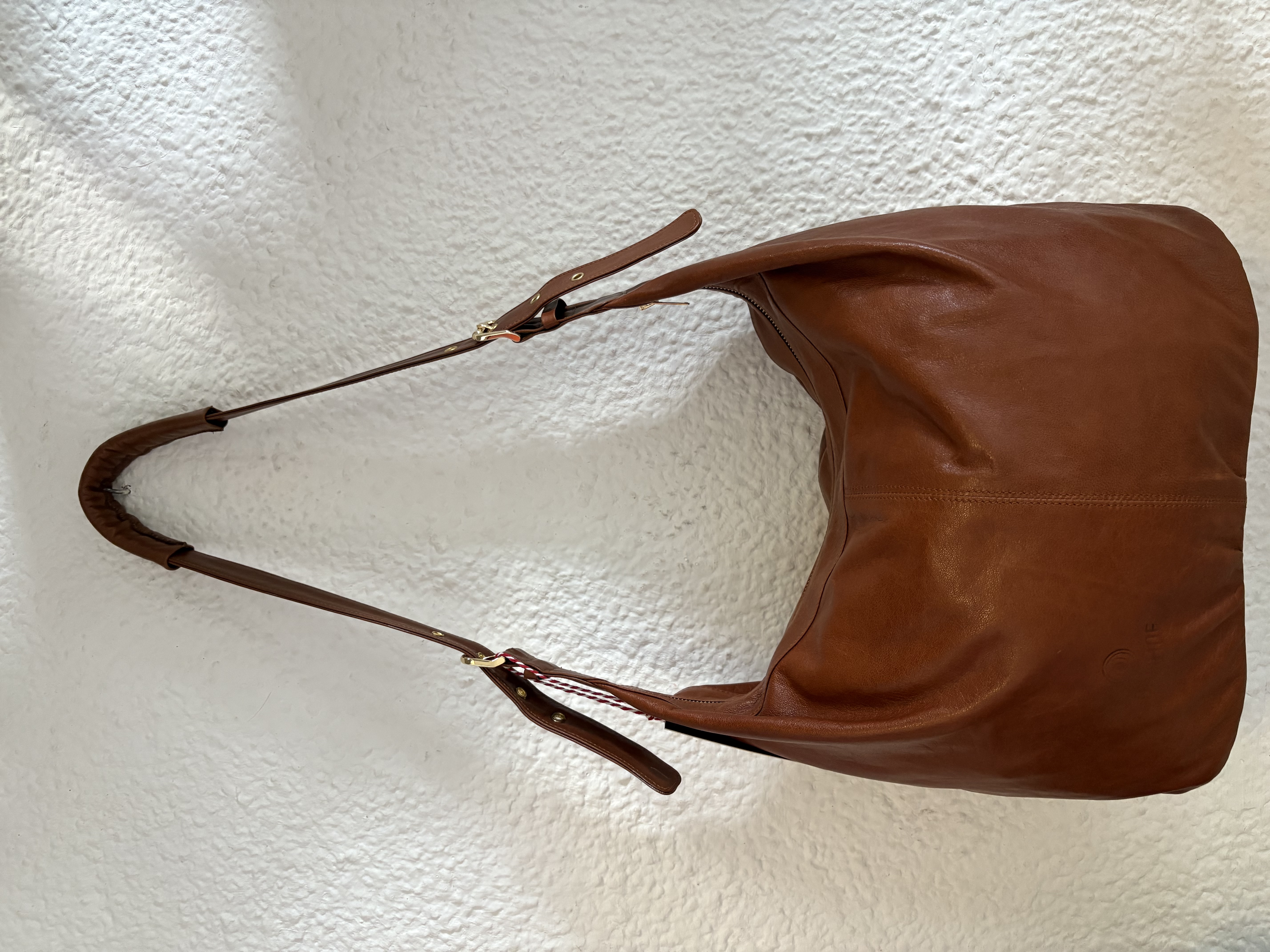 Bolso de cuero marrón
