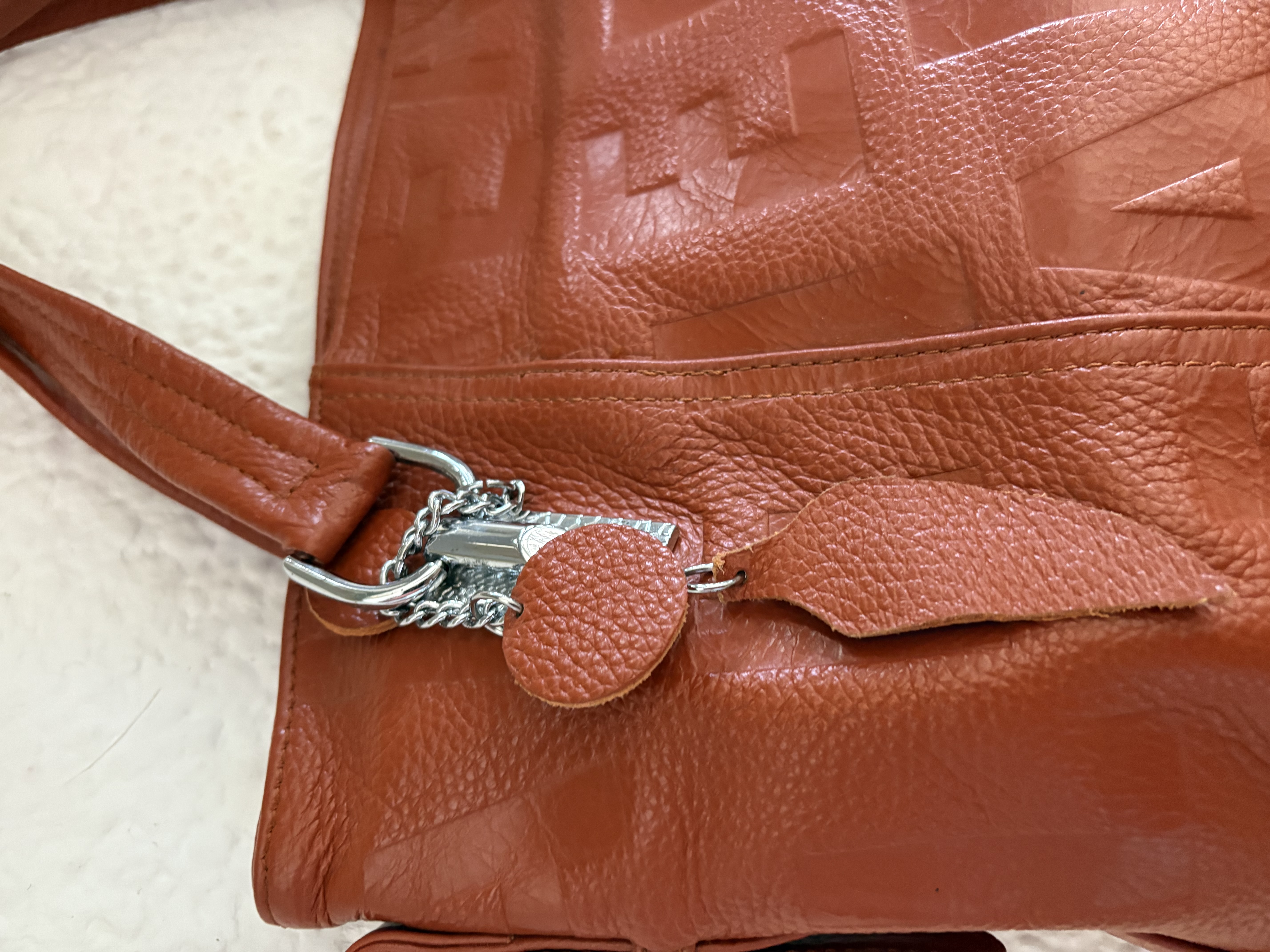 B1134 - Bolso de cuero marrón