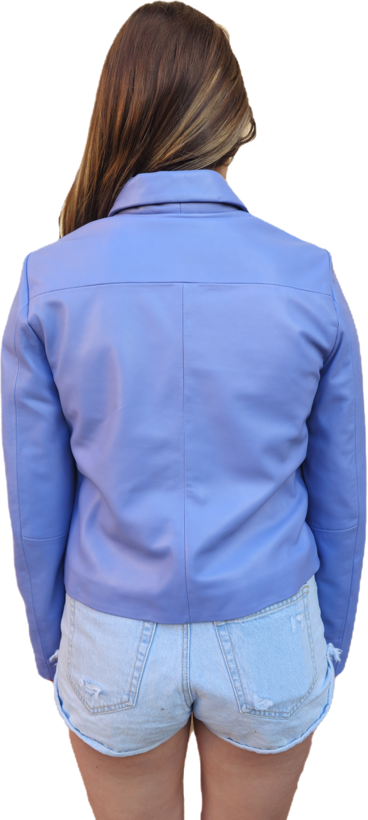 1009 - Chaqueta con automáticos de cuero  color lavanda , bolsillos con solapa y cuello camisero