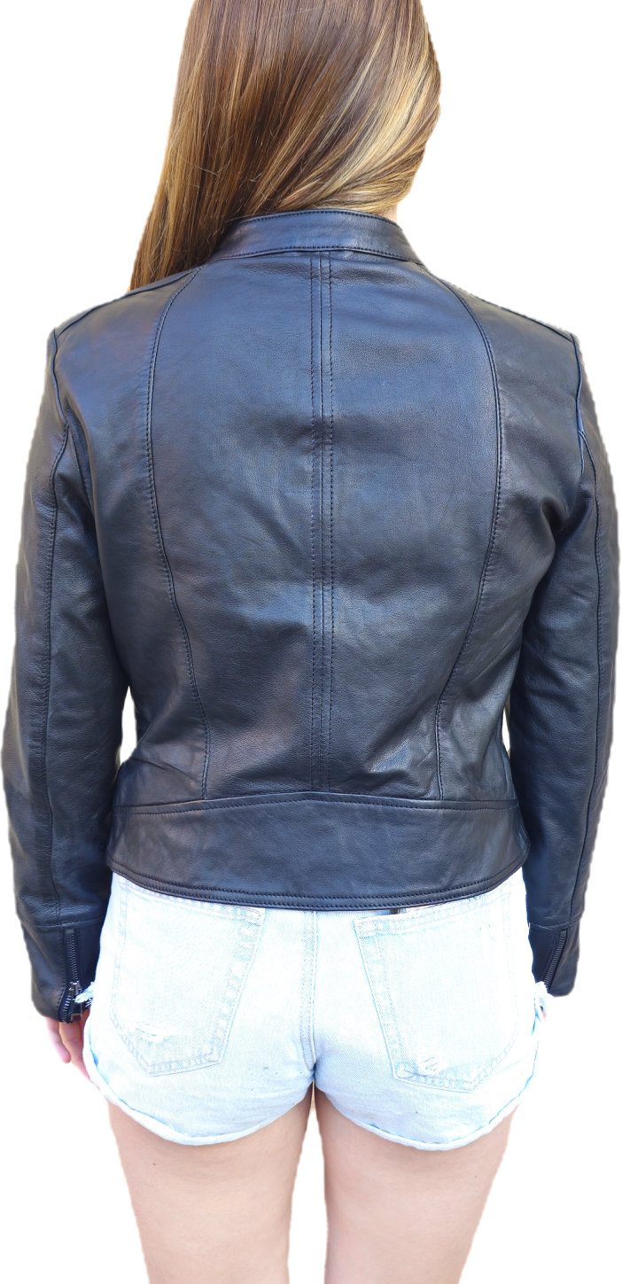 031009 -Chaqueta de cuero negro basica ideal para cualquier ocasion 