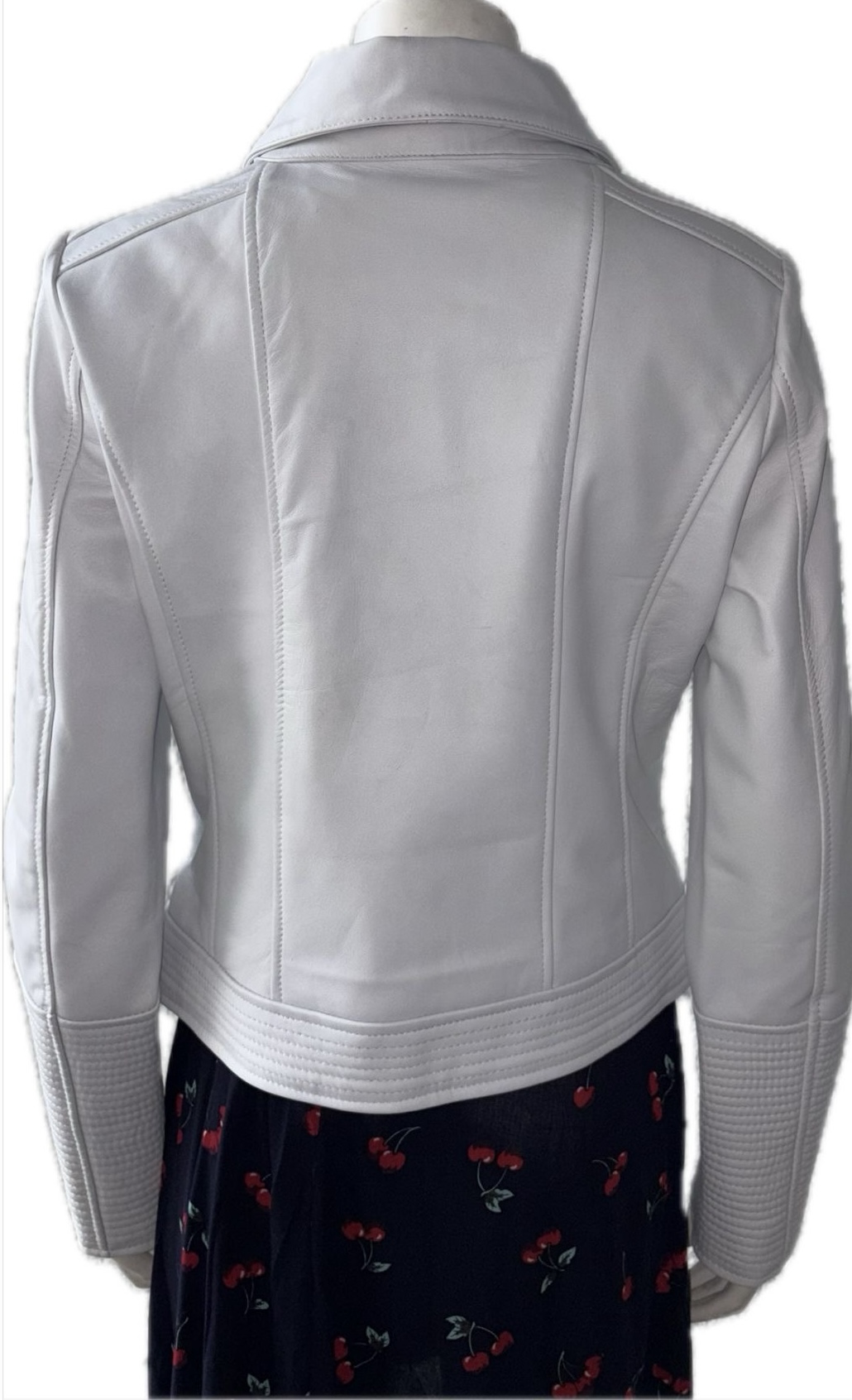 6556 - Chaqueta de cuero blanca