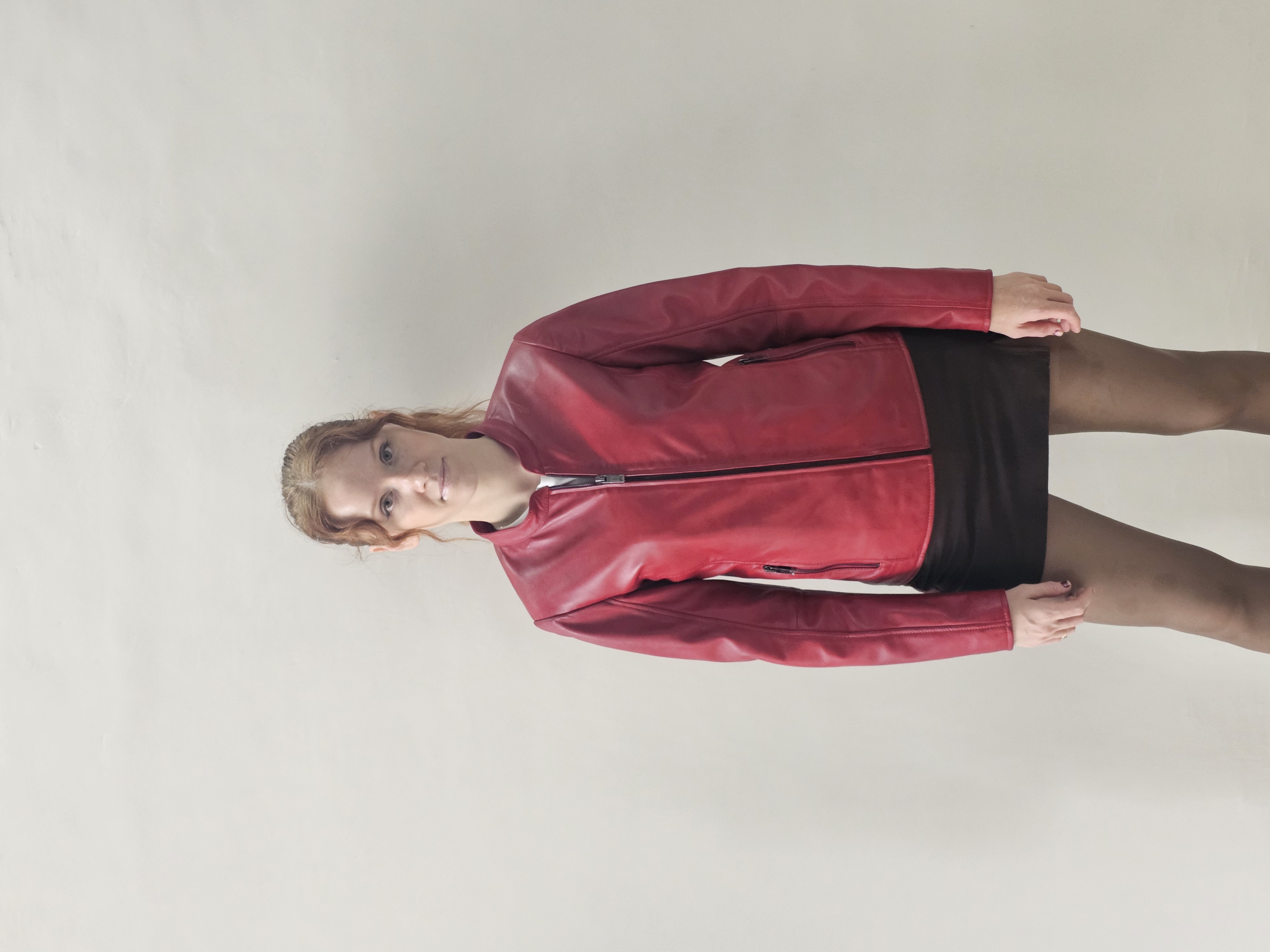0118 - Chaqueta de cuero roja