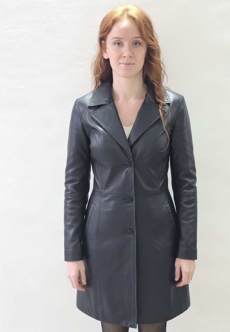 572 - Abrigo de cuero negro