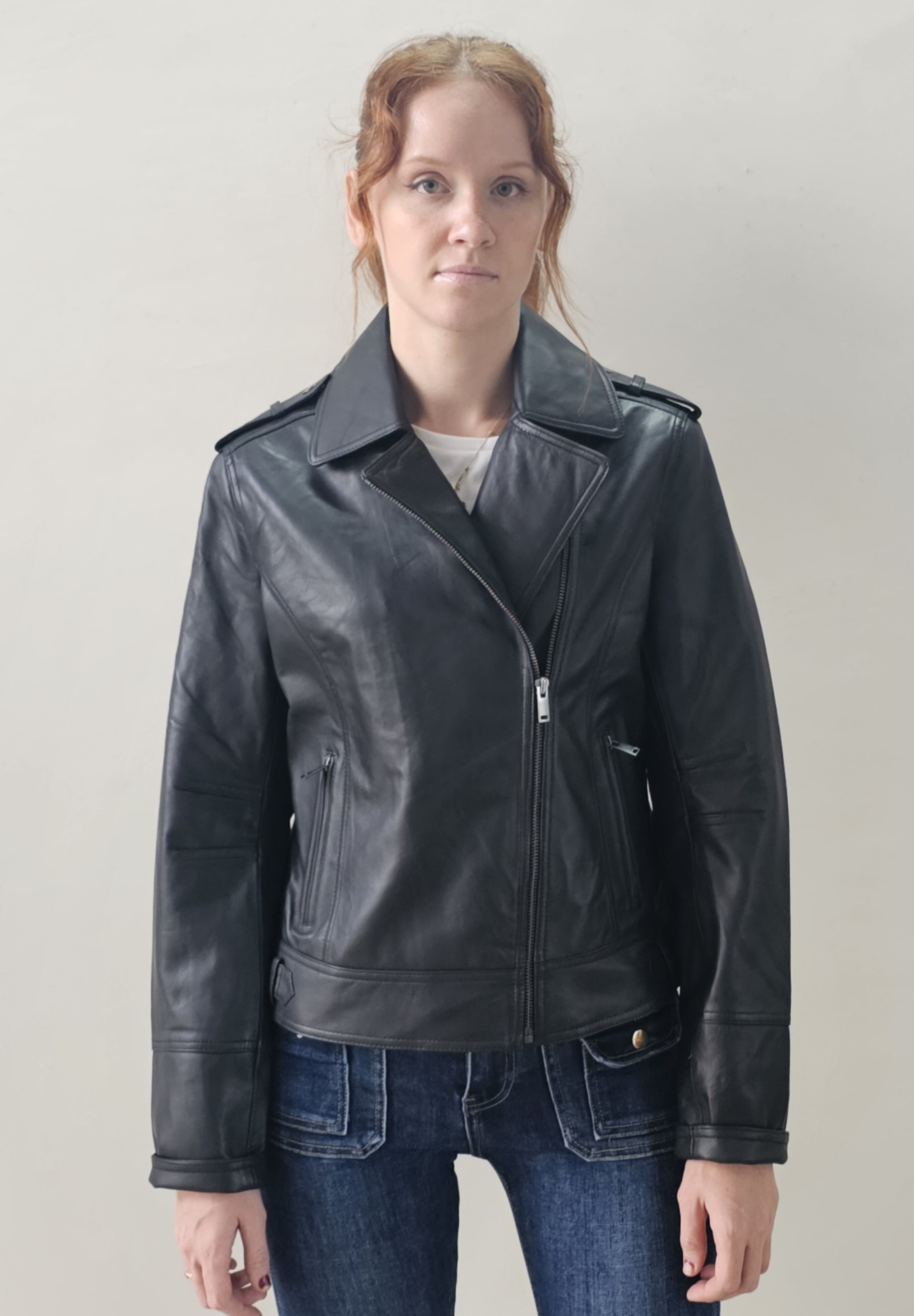 292 -  Cruzada mujer color negro con hebillas en el lateral