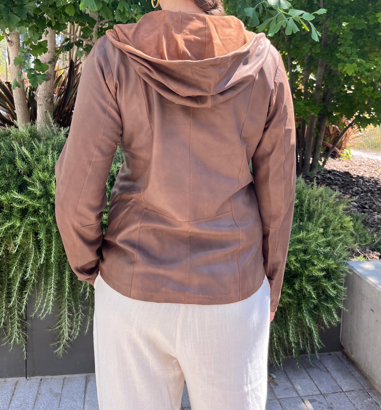 Flor - Chaqueta de ante marrón