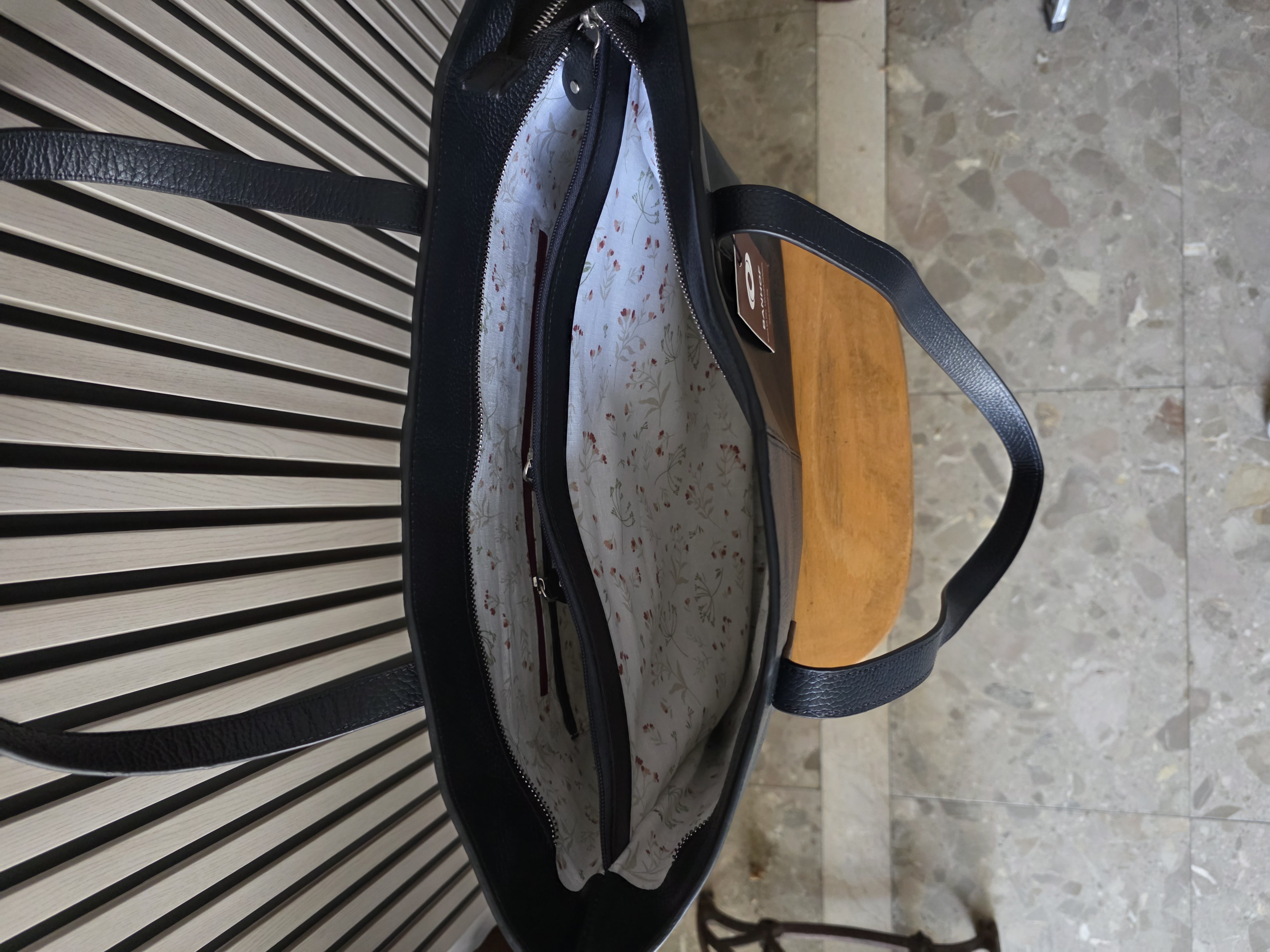 2409 - BOLSO LOUI CON AUTOMATICOS Y CREMALLERA CENTRAL - TOTE BAG