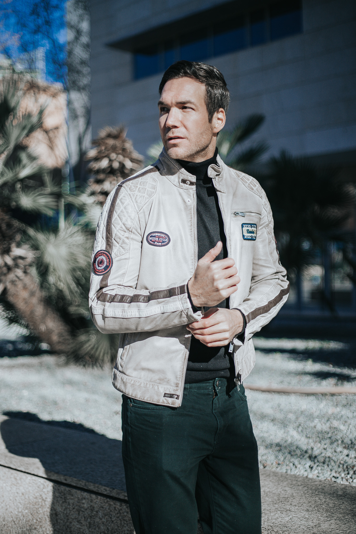 Chaqueta estilo motociclista parches