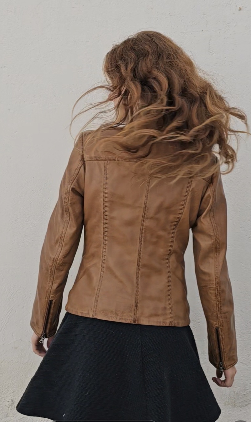ZOE  -  Chaqueta de cuero color camel 