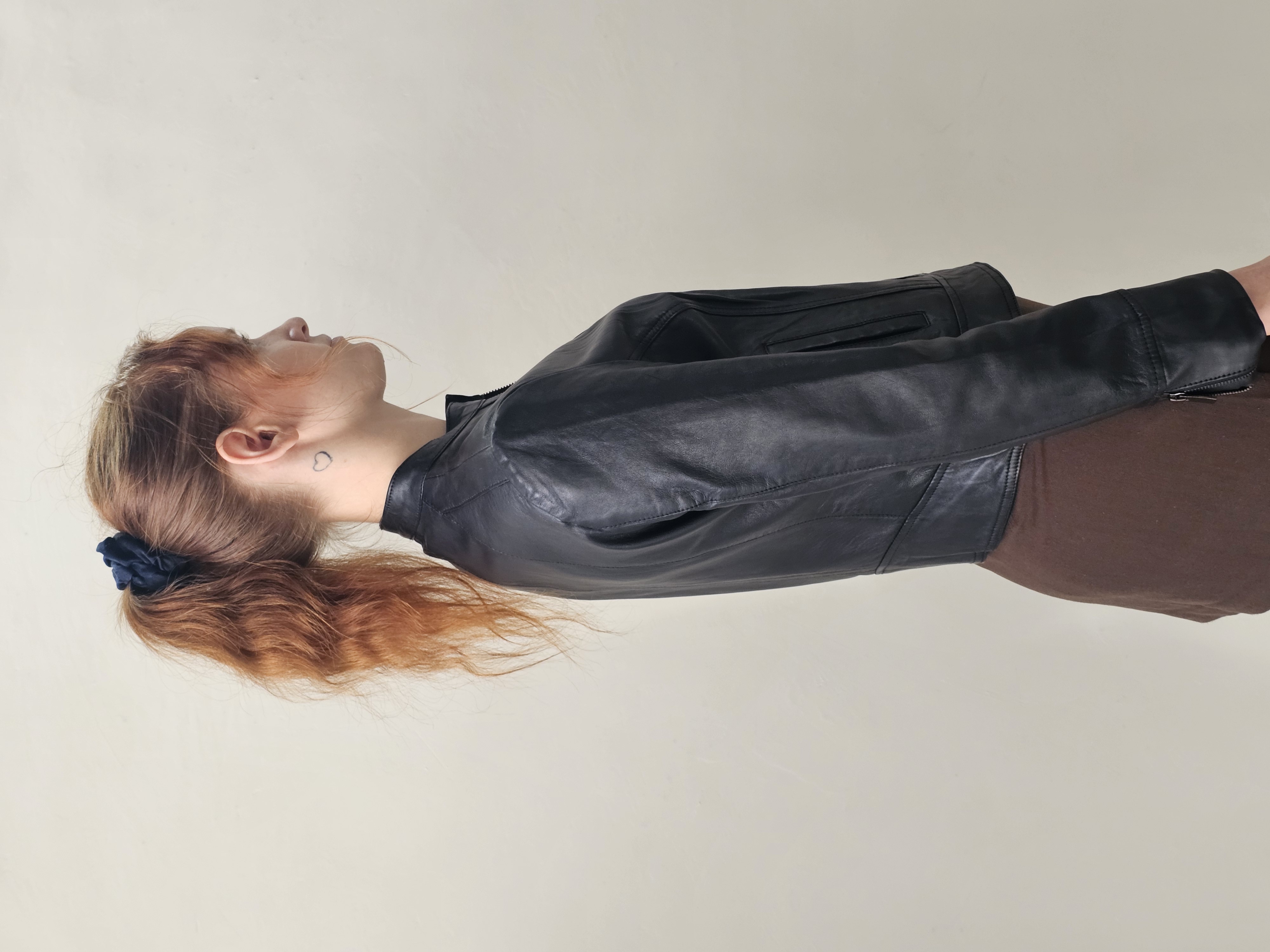 Chaqueta de cuero negra