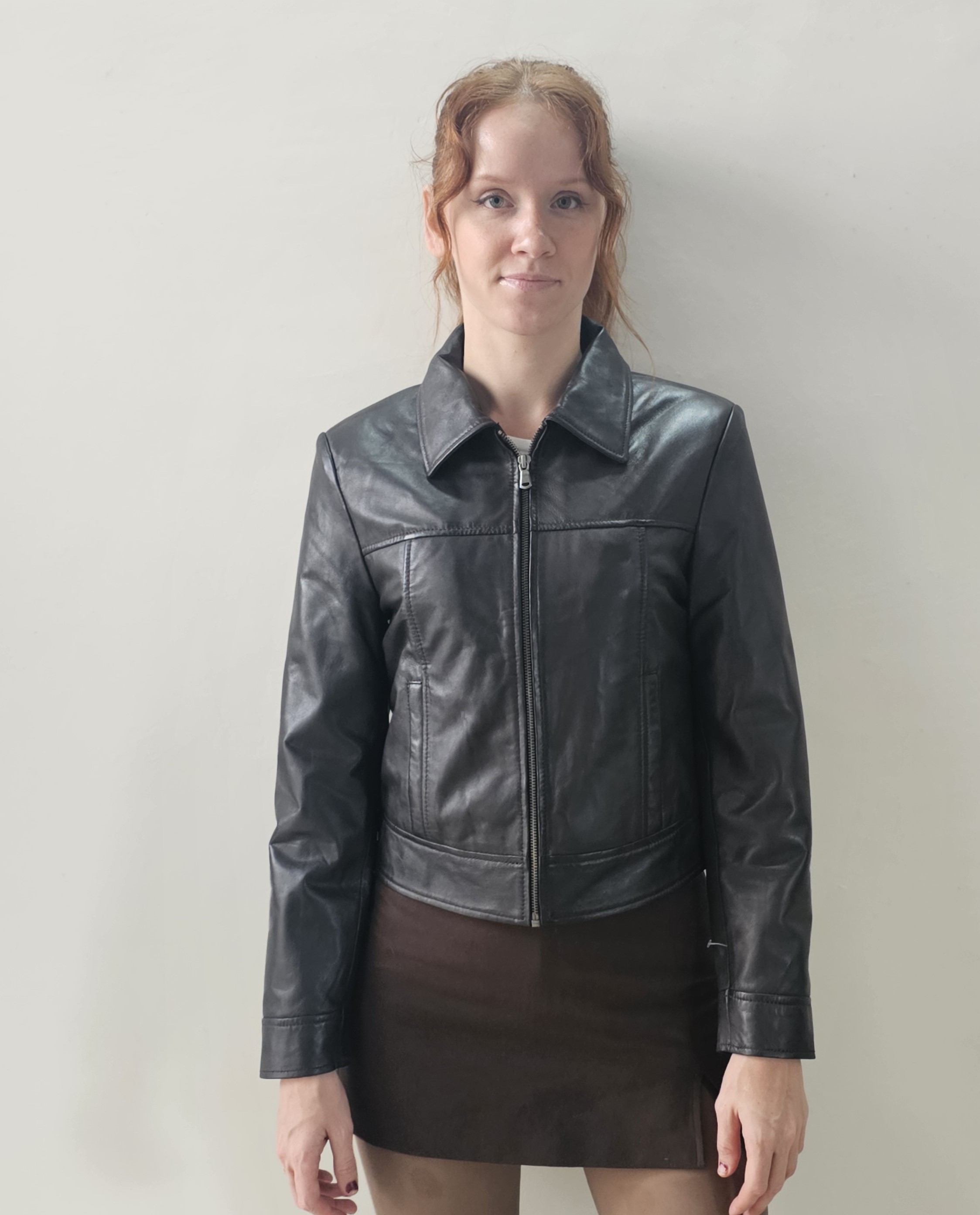 1007   CAZADORA MUJER CORTA CON CUELLO CAMISERO