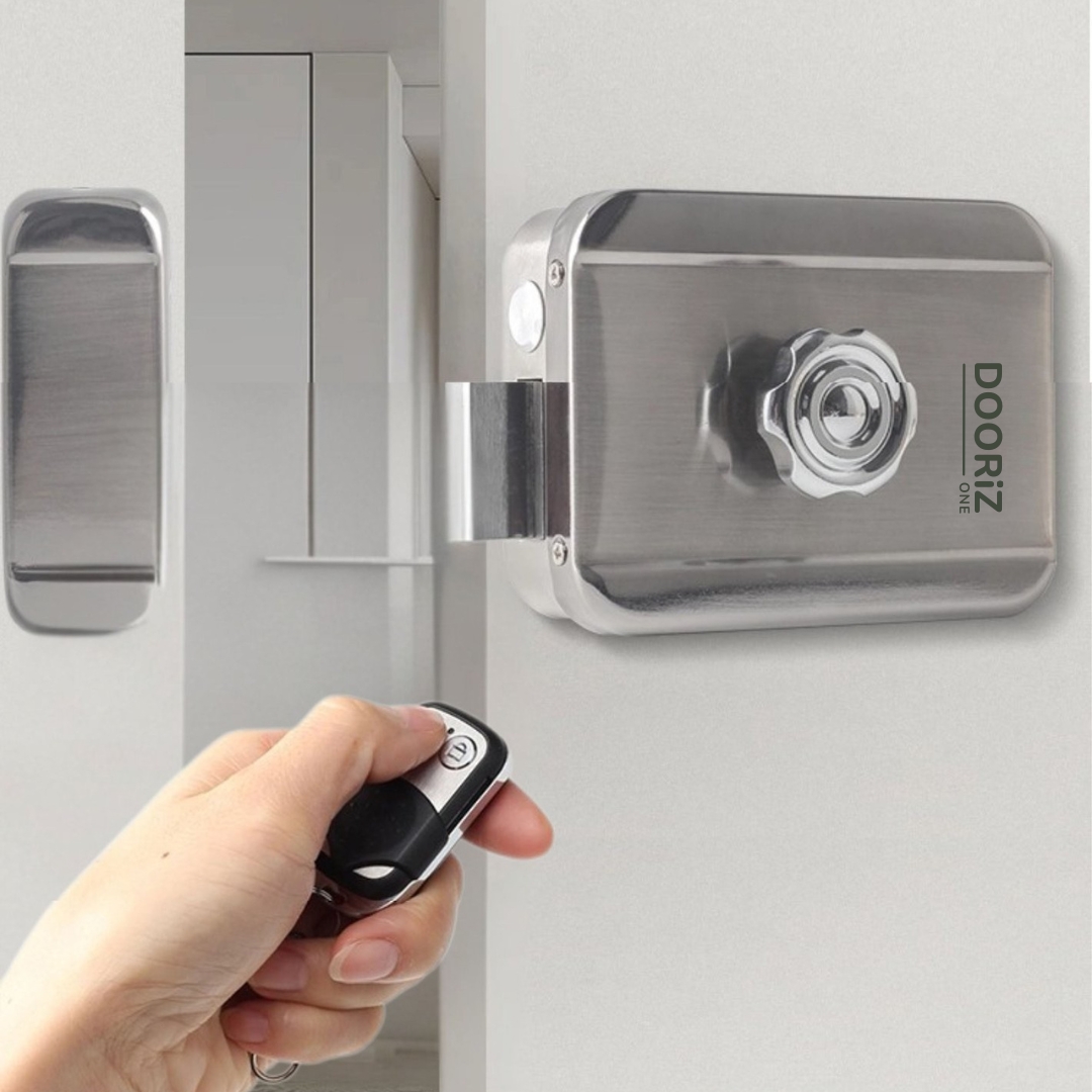 Dooriz ONE Cerradura invisible con 4 mandos a distancia y accesorios de instalación, color plata