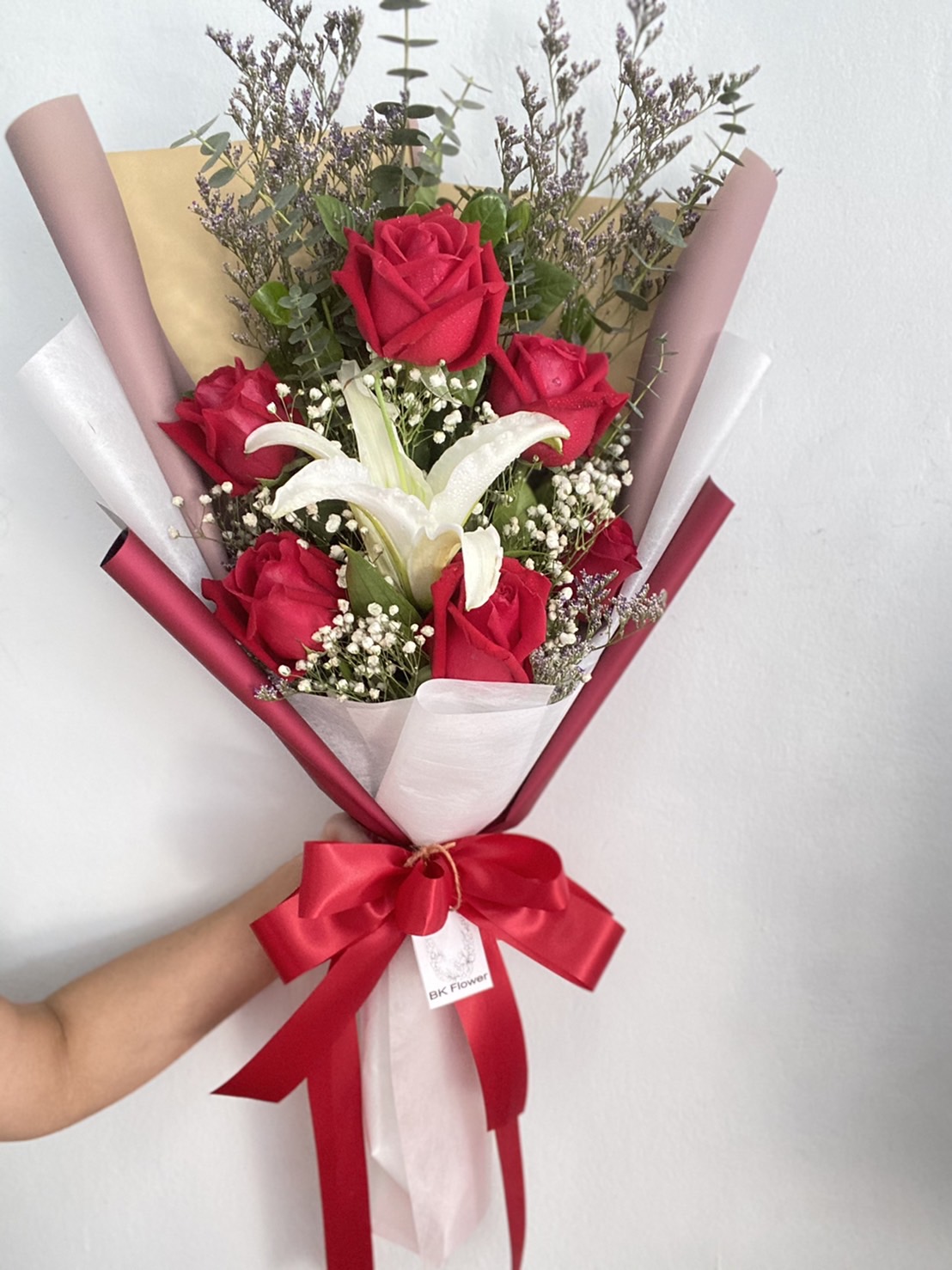 Roses and Lilies Sheaf