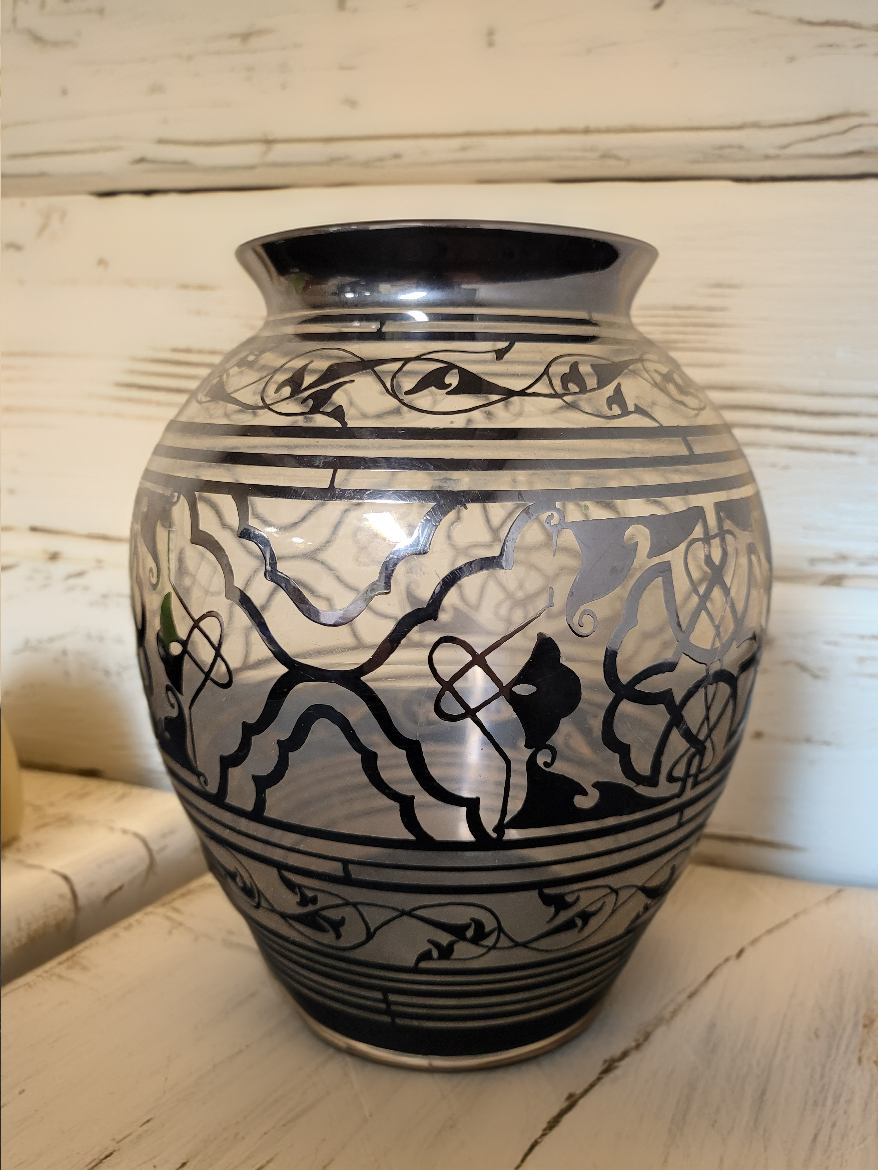 SAINT GRAAL - Vase en verre orné d'argent, Art Deco