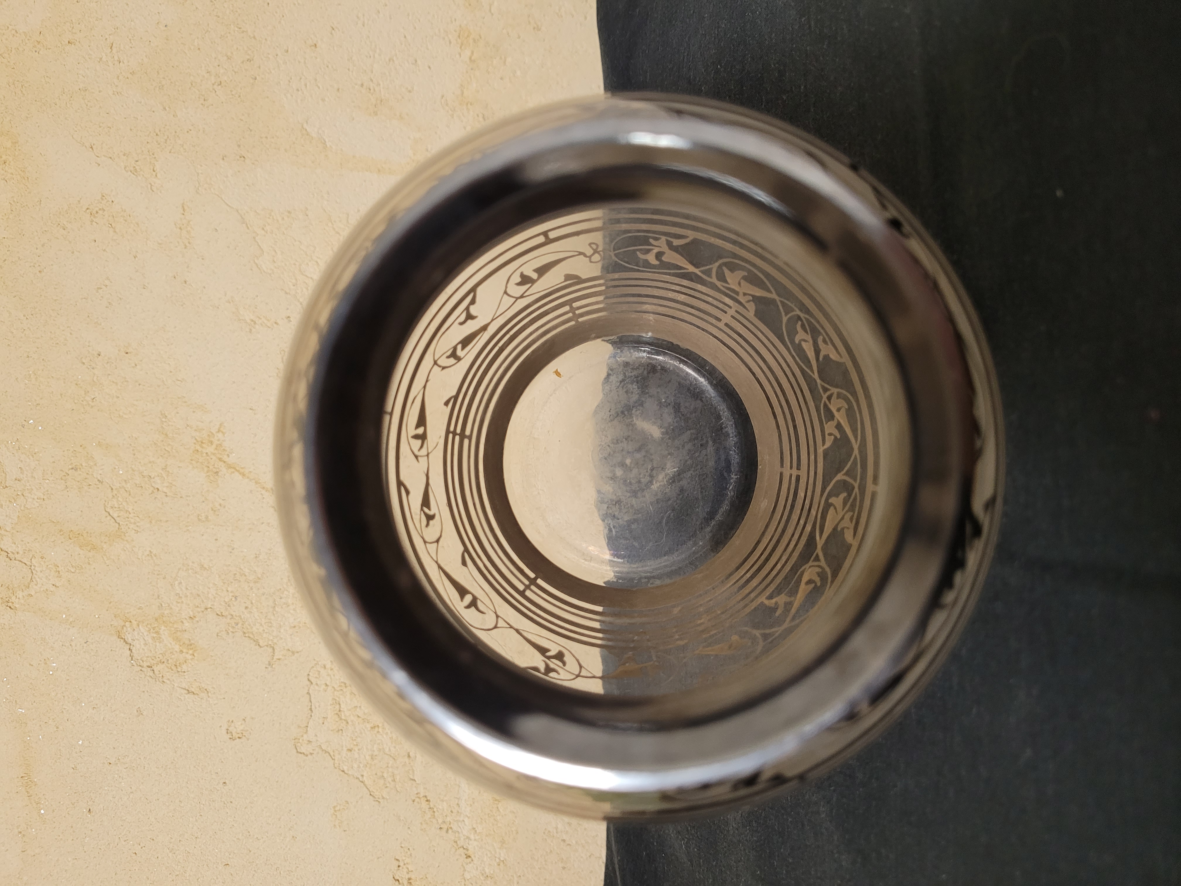 SAINT GRAAL - Vase en verre orné d'argent, Art Deco