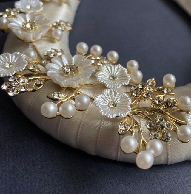 Golden Floral Wedding Horseshoe