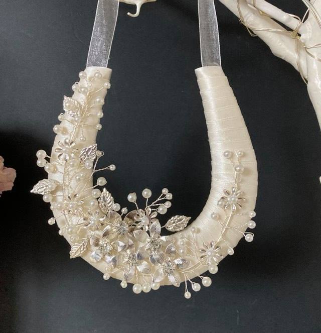 Silver Floral Leaf Wedding Horseshoe