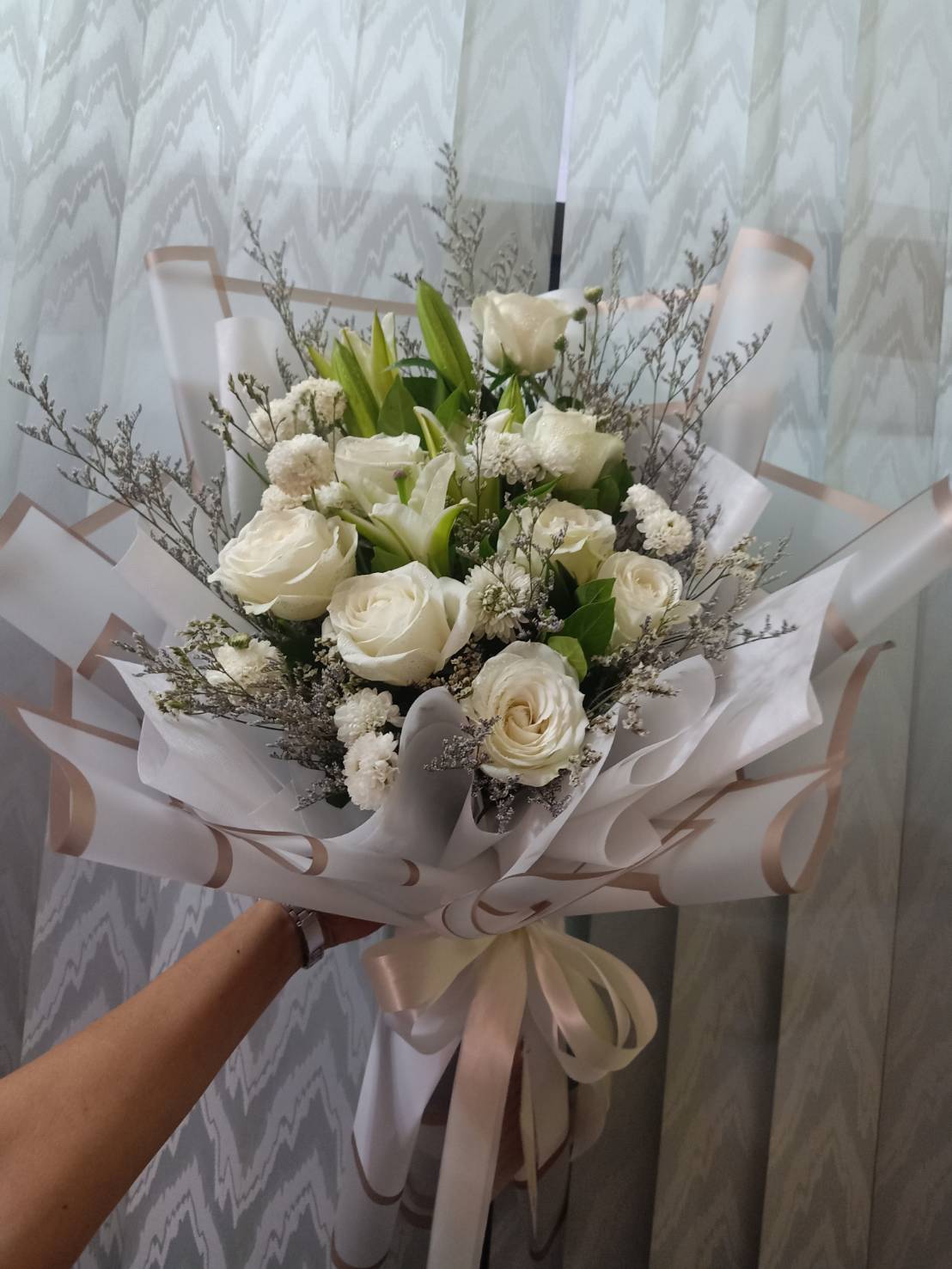 Elegant White Rose Bouquet