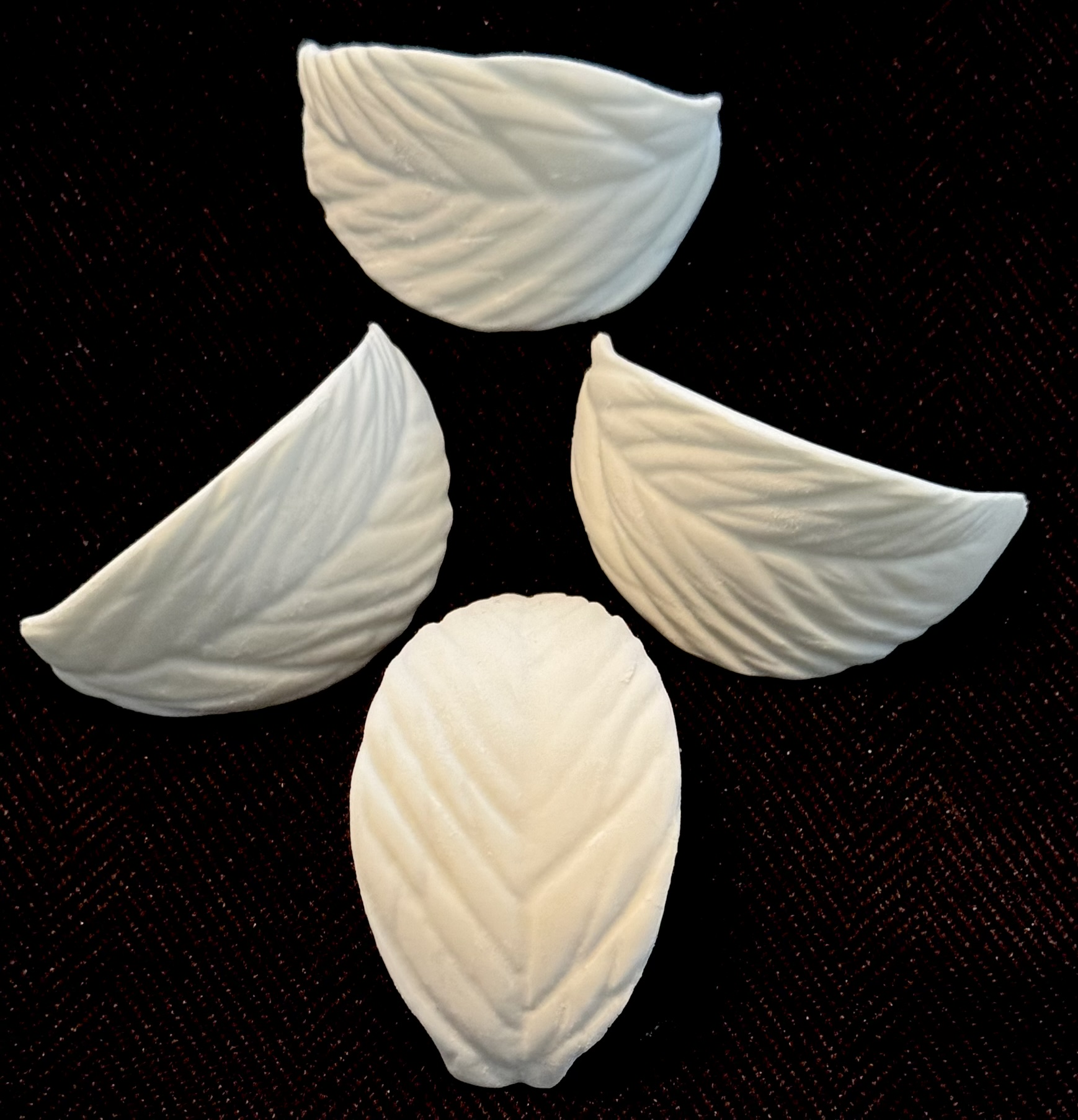 5. 2 in. Plain Leaves (4)