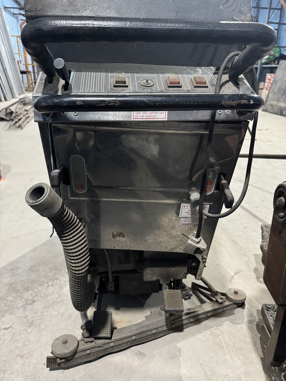 Máquina barredora industrial comac le20 