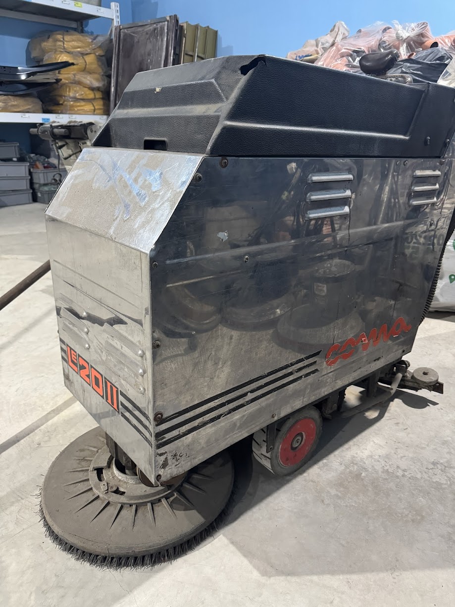 Máquina barredora industrial comac le20 