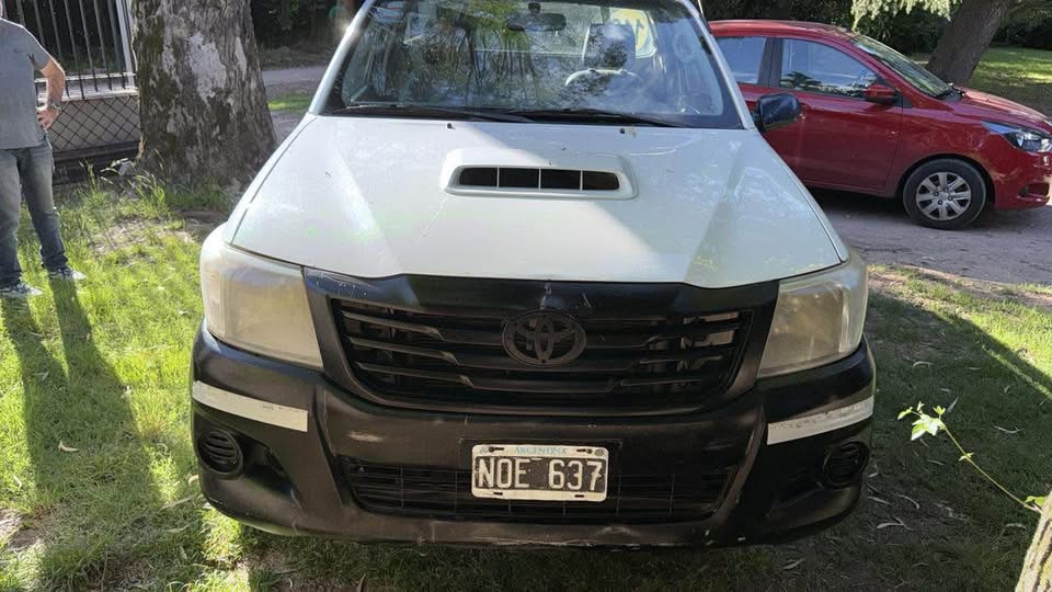 Toyota hilux 2014 cabina simple 4x2 