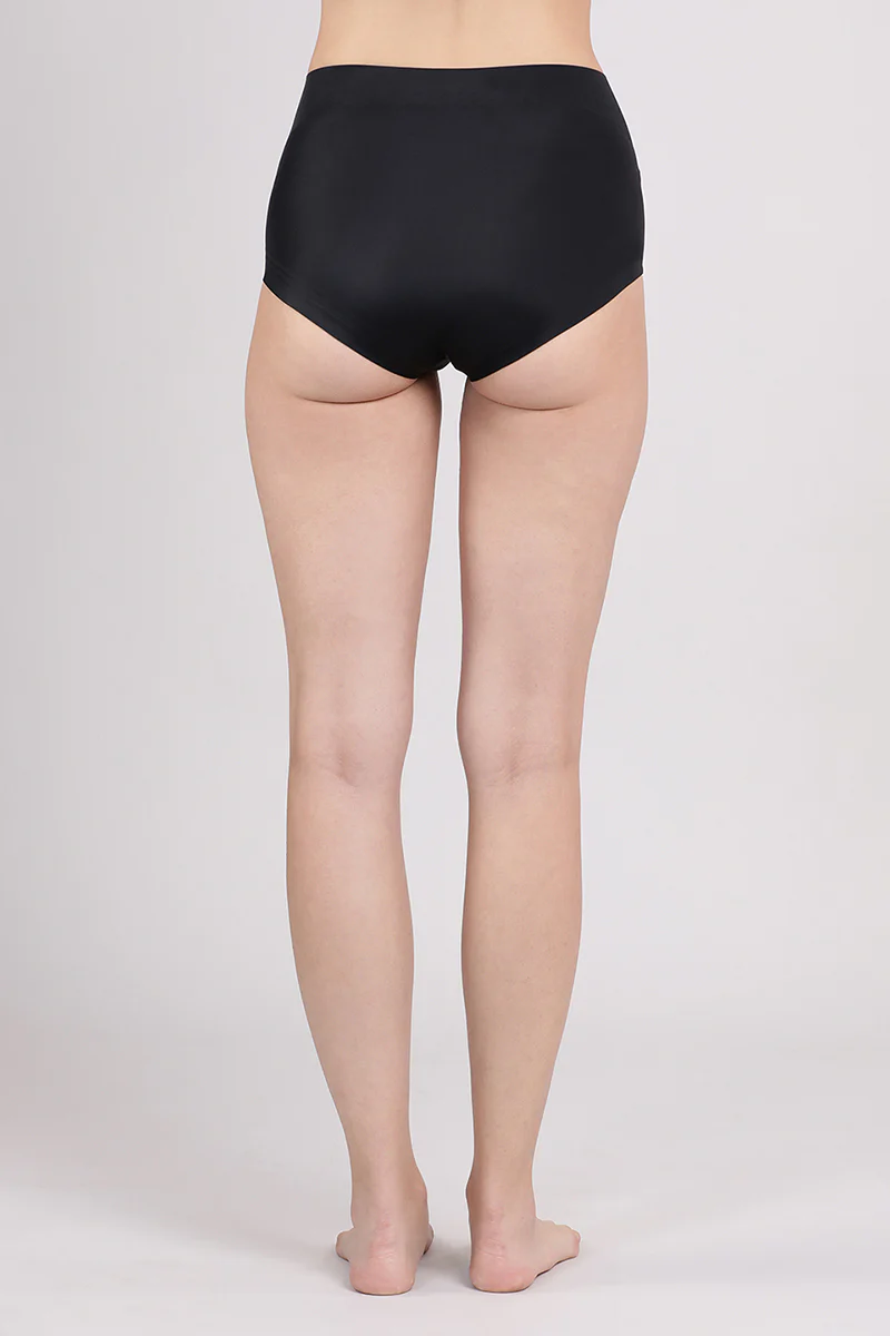  Amante  Vanish Shaper Full Brief Panty