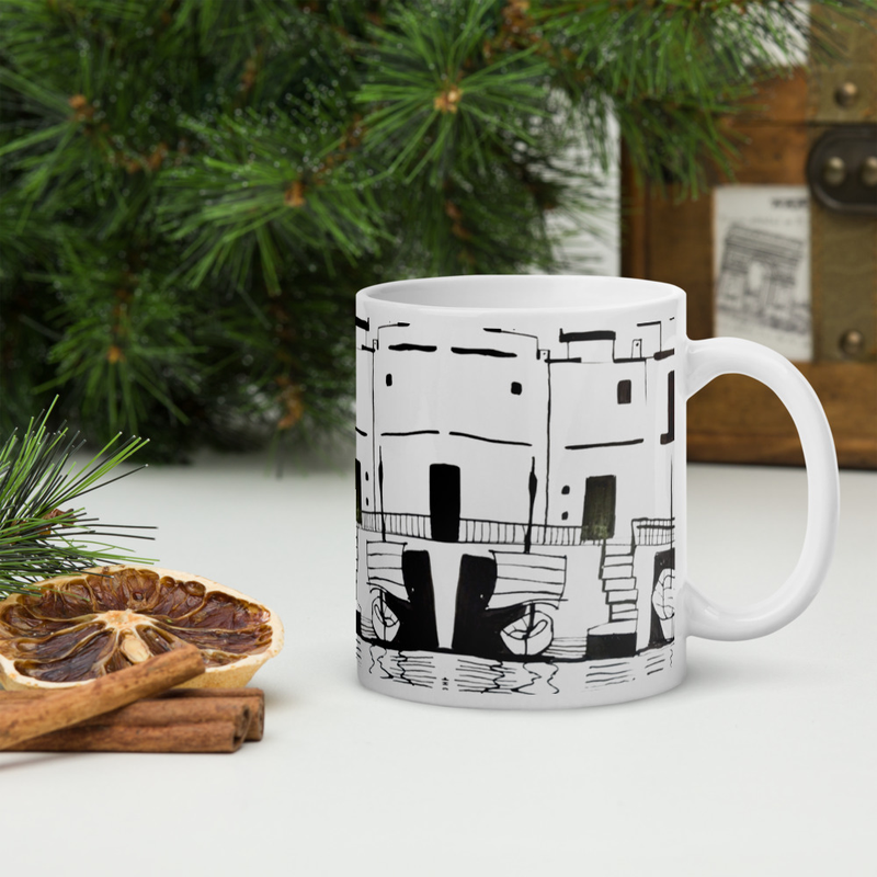 Taza con diseño de casas riueto negro