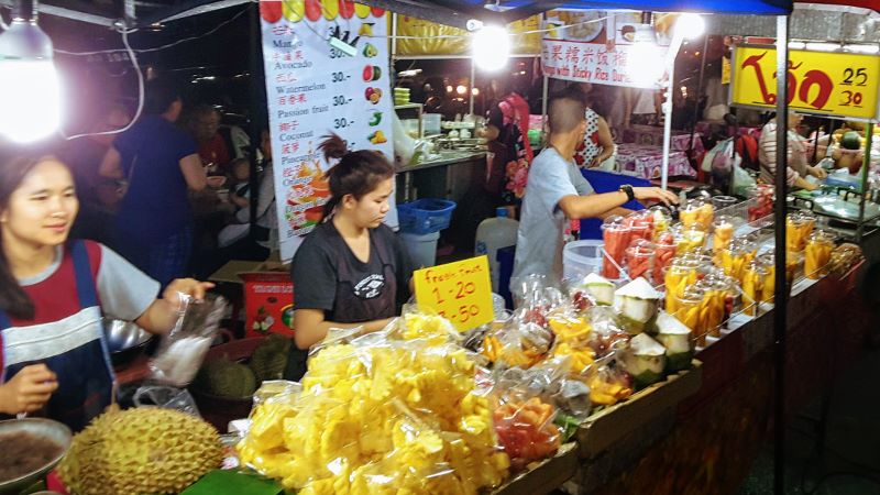 Passeio de Tuk Tuk noturno em Chiang Mai