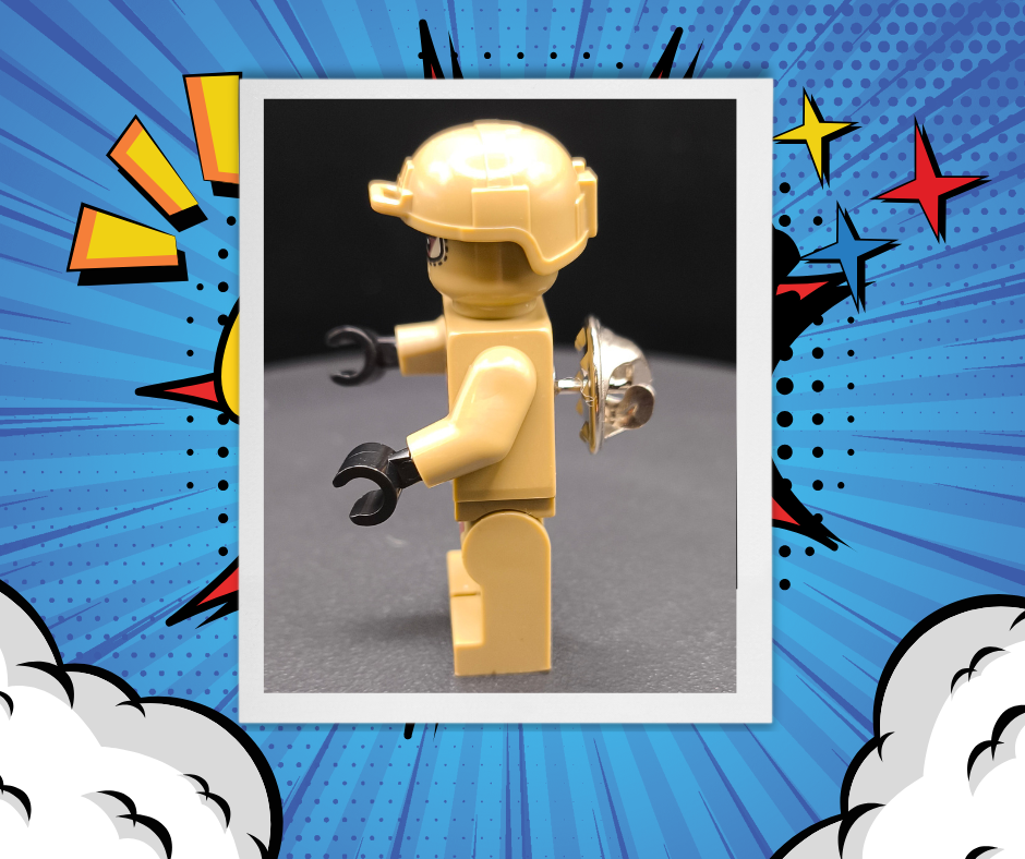 Soldier 1 - Figure brooch