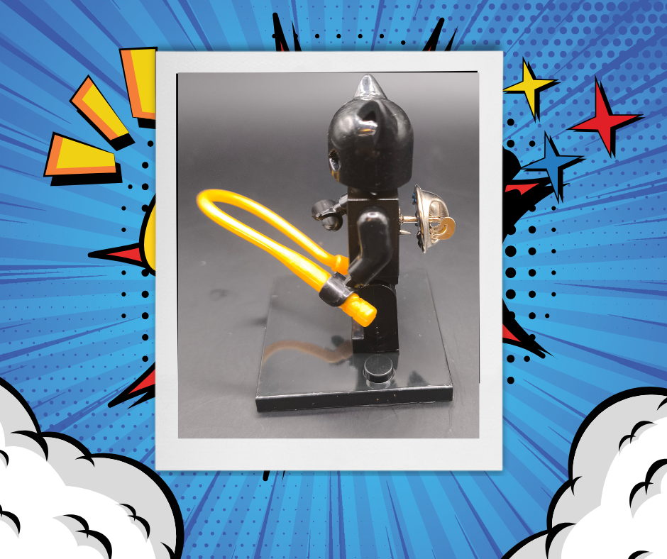 9 Tails - Figure brooch