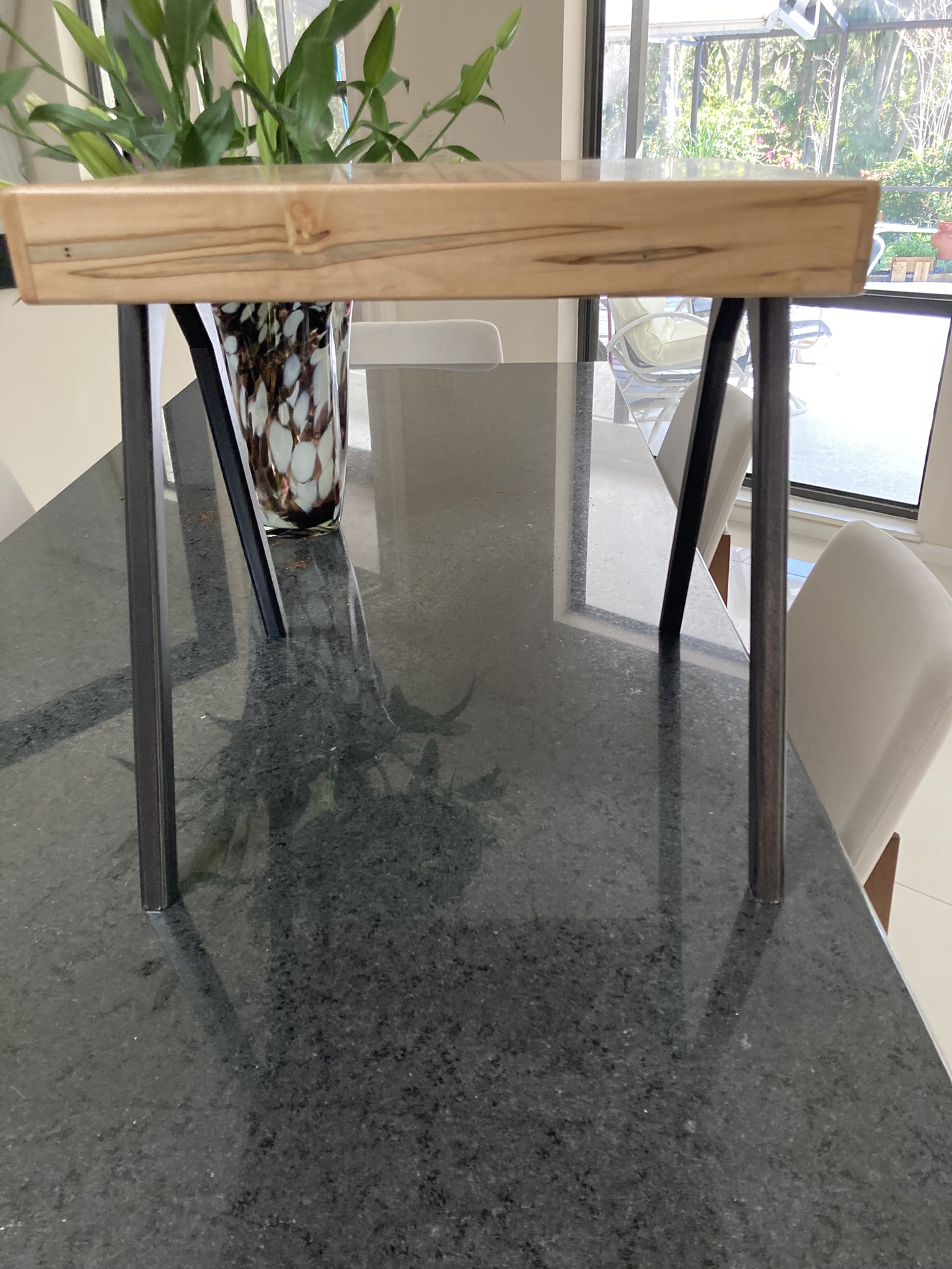 Side Table in Ambrosia Maple