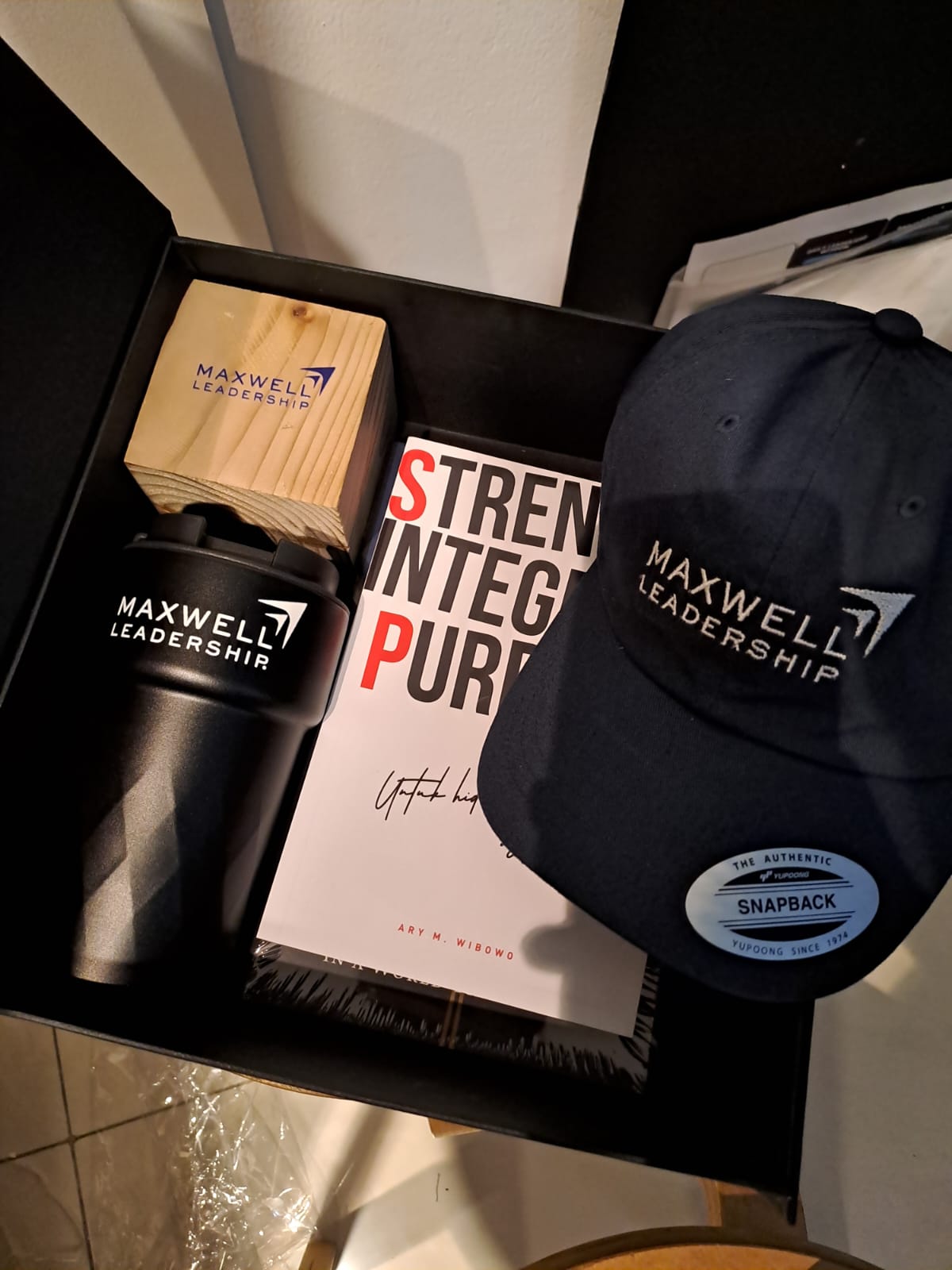 Christmas Package - Ary M. Wibowo