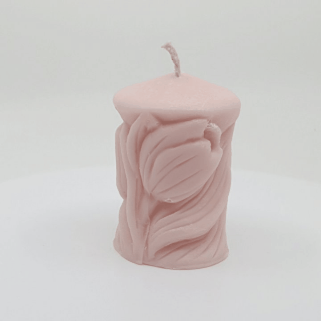 Žvakė - tulpių stulpas